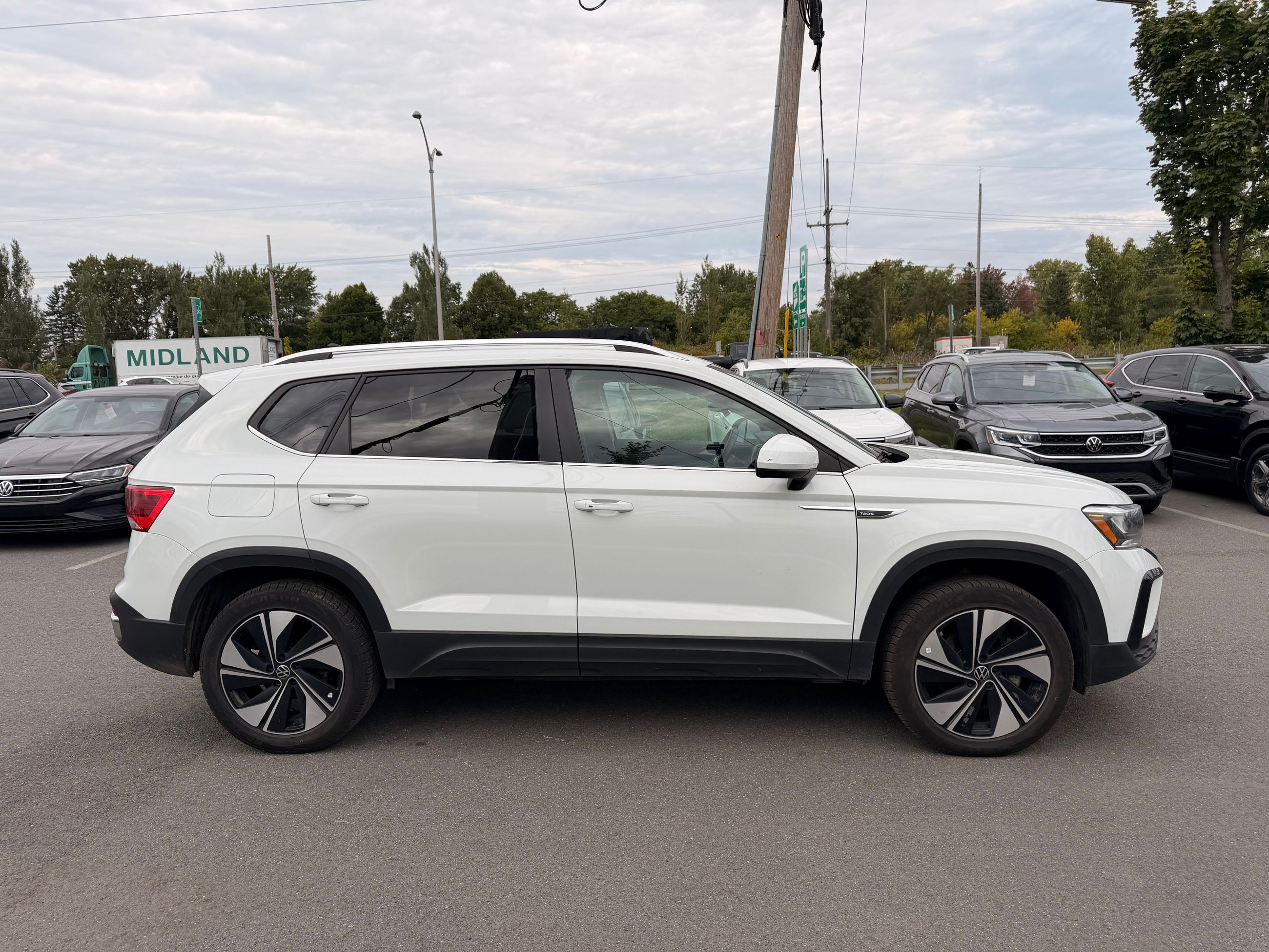 Photo Volkswagen Taos Comfortline | Apple Carplay | Intérieur cuir 2024 #5