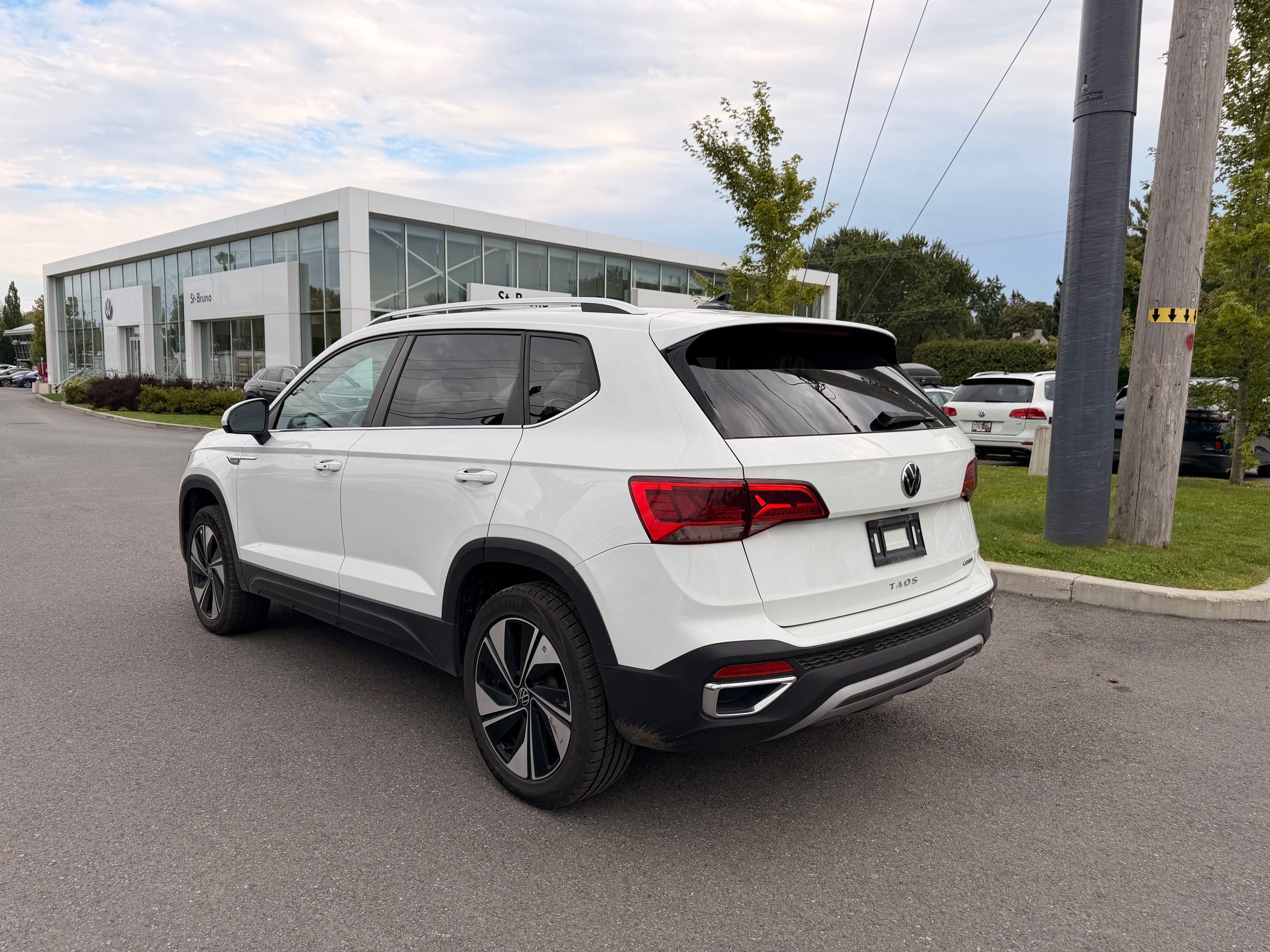 Photo Volkswagen Taos Comfortline | Apple Carplay | Intérieur cuir 2024 #8