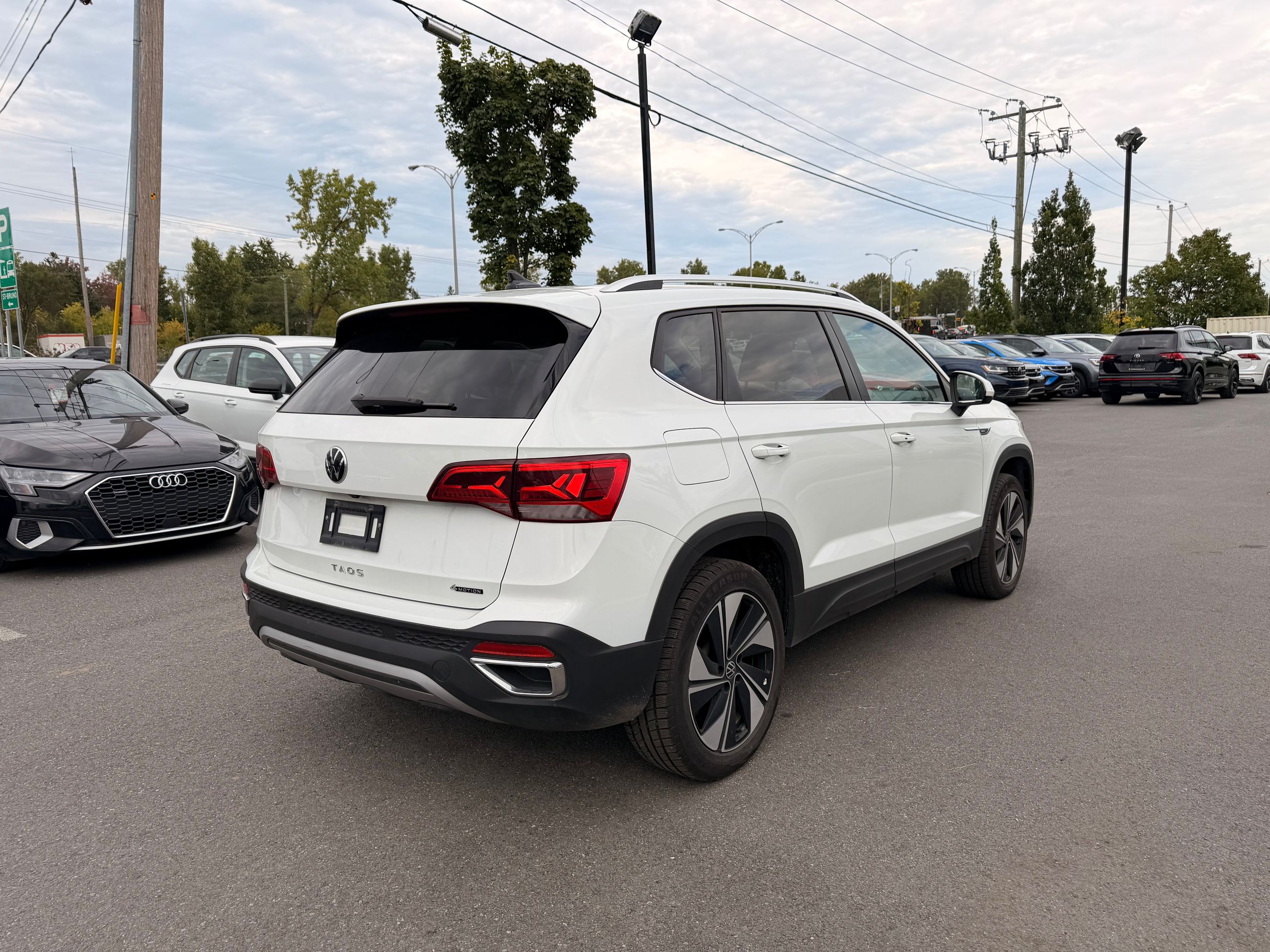 Photo Volkswagen Taos Comfortline | Apple Carplay | Intérieur cuir 2024 #6