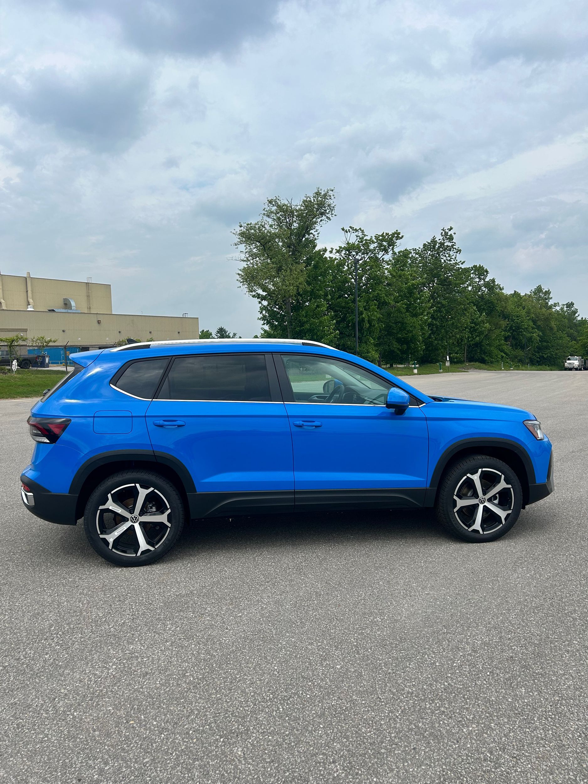 2025 Volkswagen Taos in Barrie, Ontario
