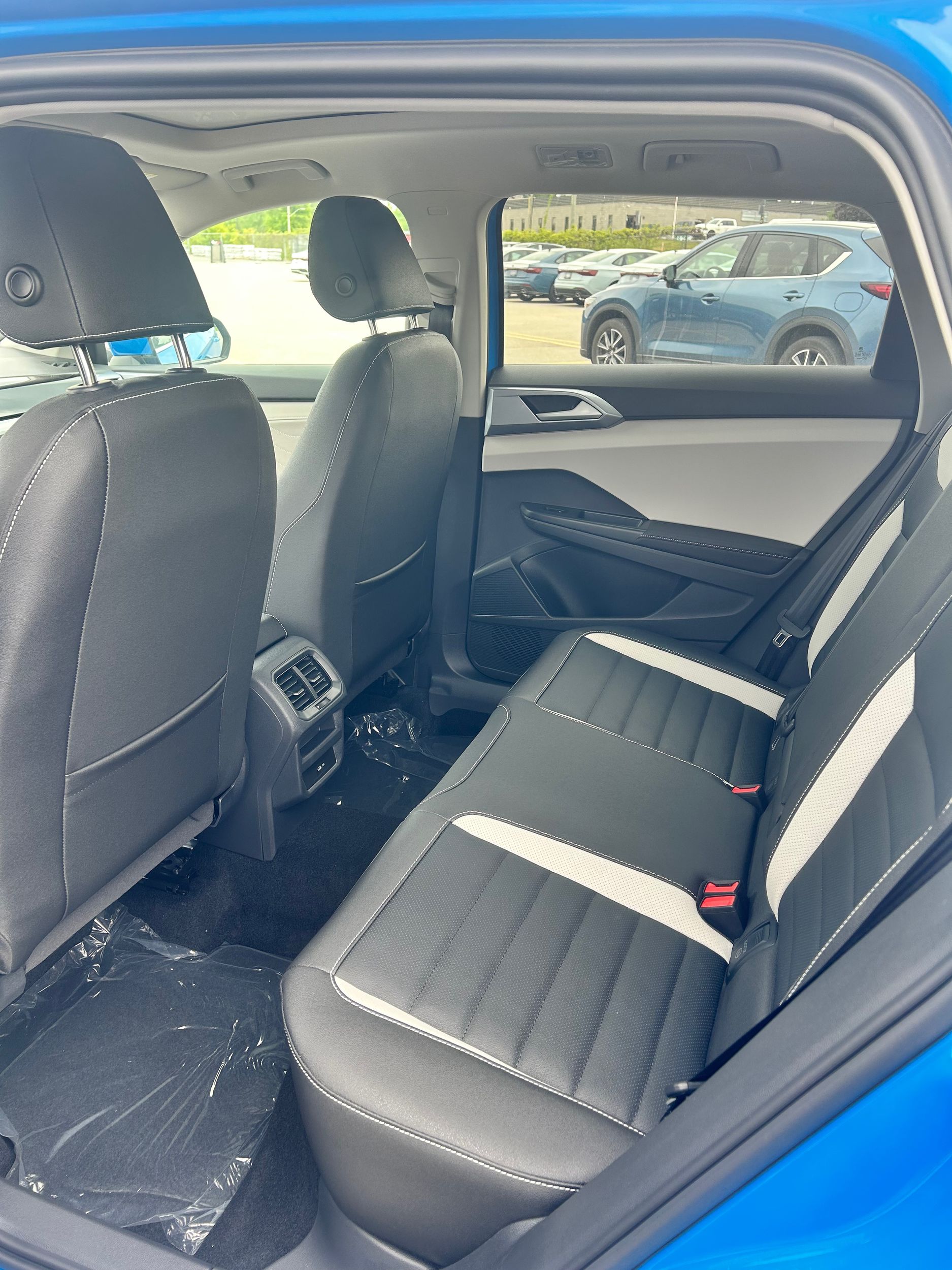 2025 Volkswagen Taos in Barrie, Ontario