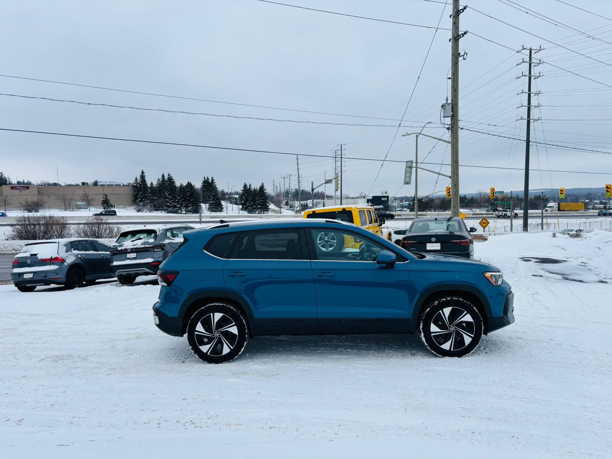 2025 Volkswagen Taos