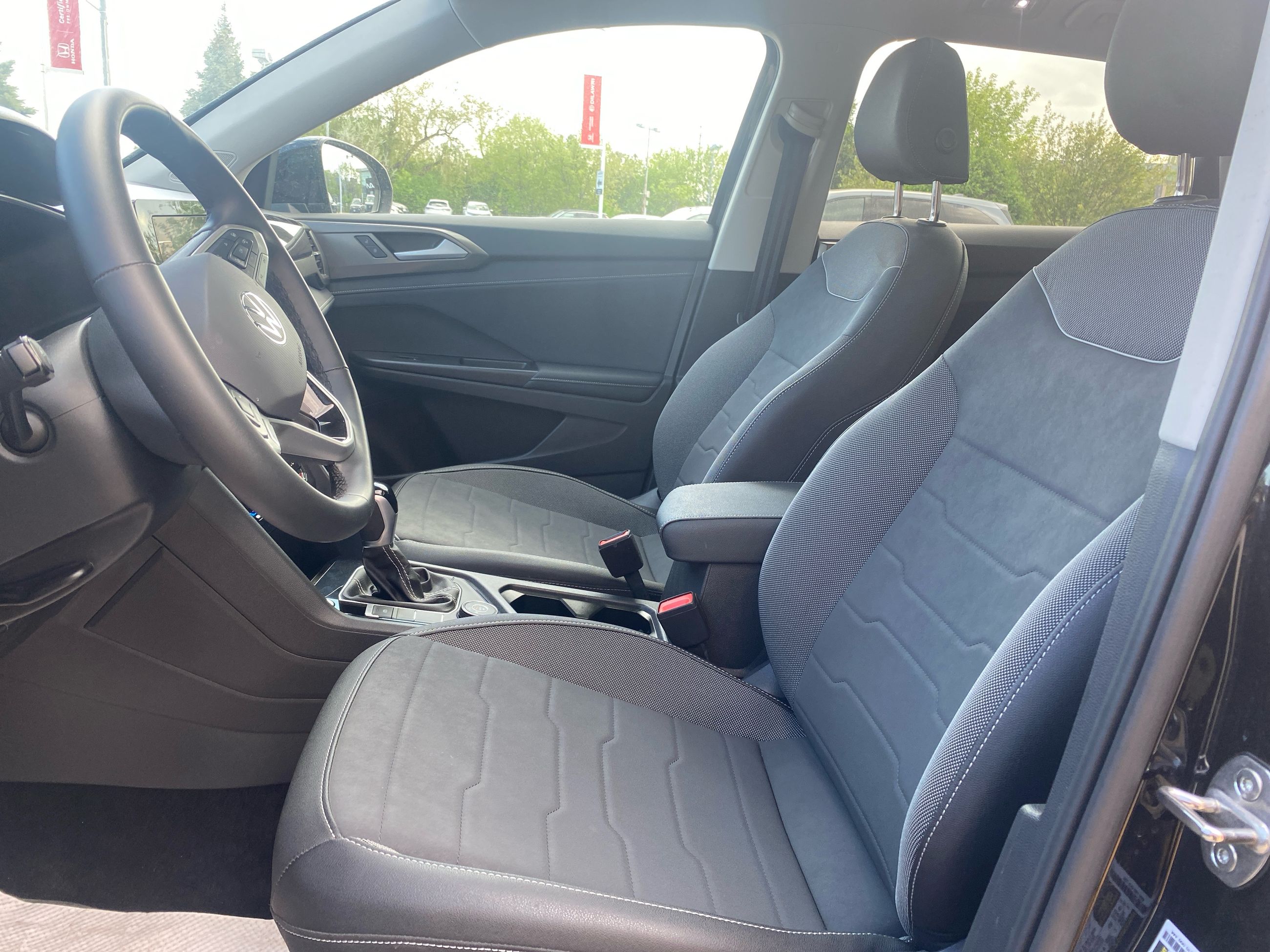 2025 Volkswagen Taos
