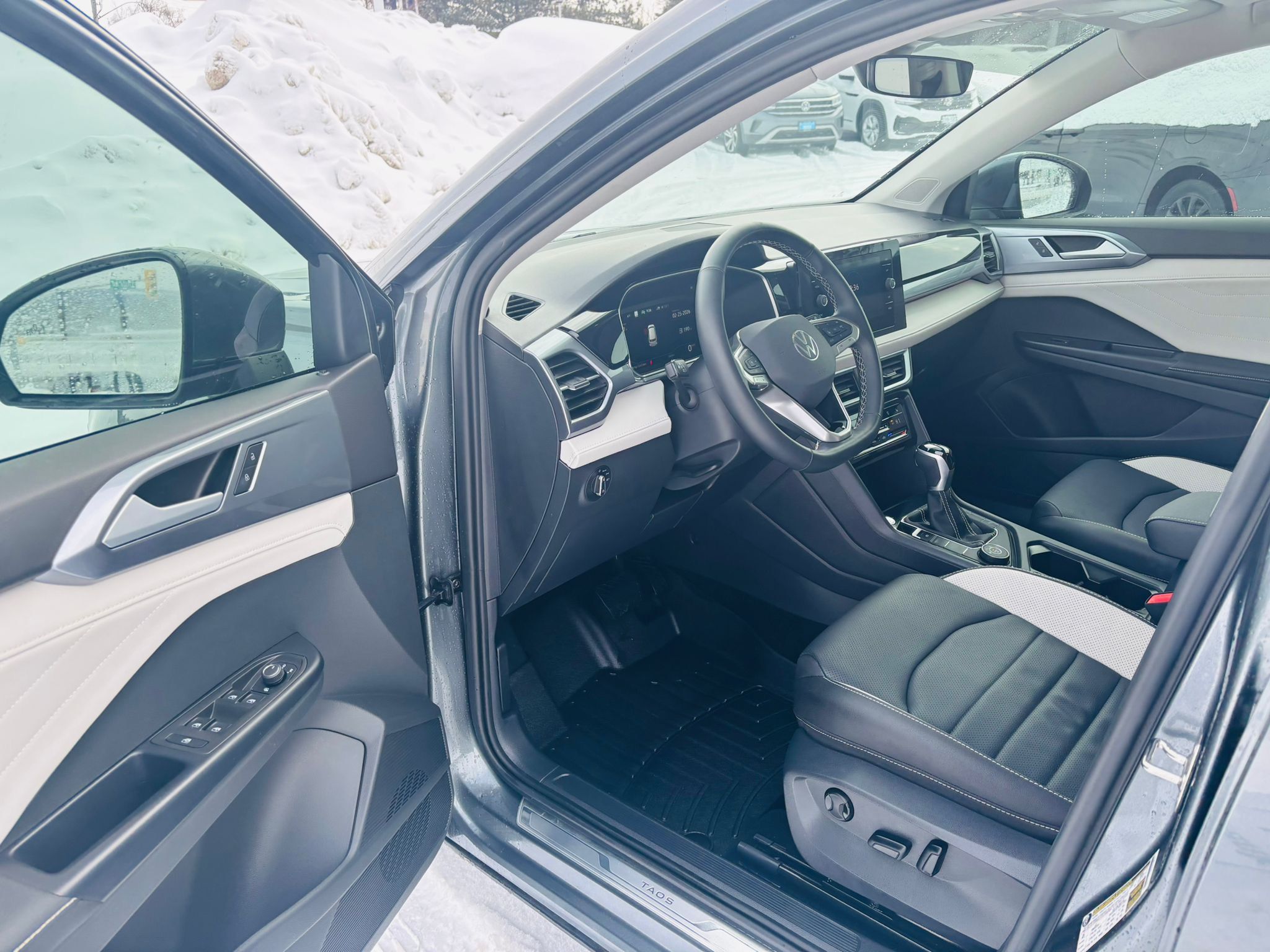 Volkswagen Taos  2025 à Barrie, Ontario