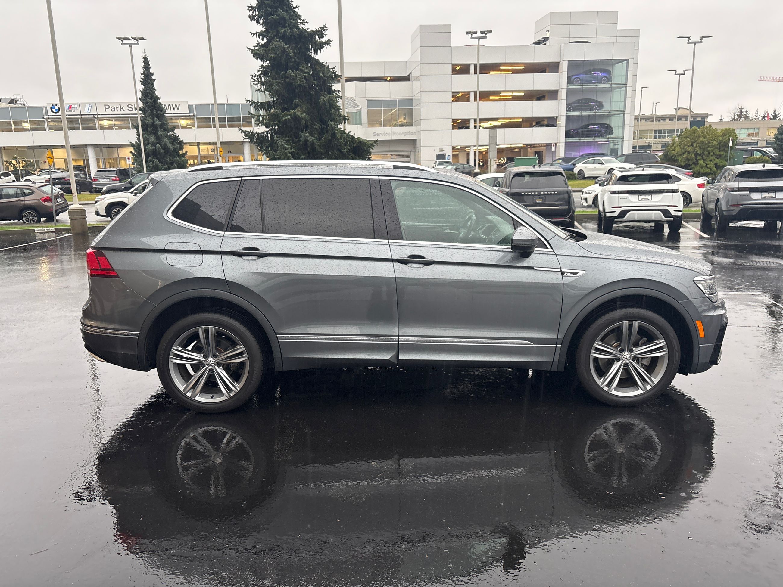 Volkswagen Tiguan  2020 à North Vancouver, Colombie-Britannique