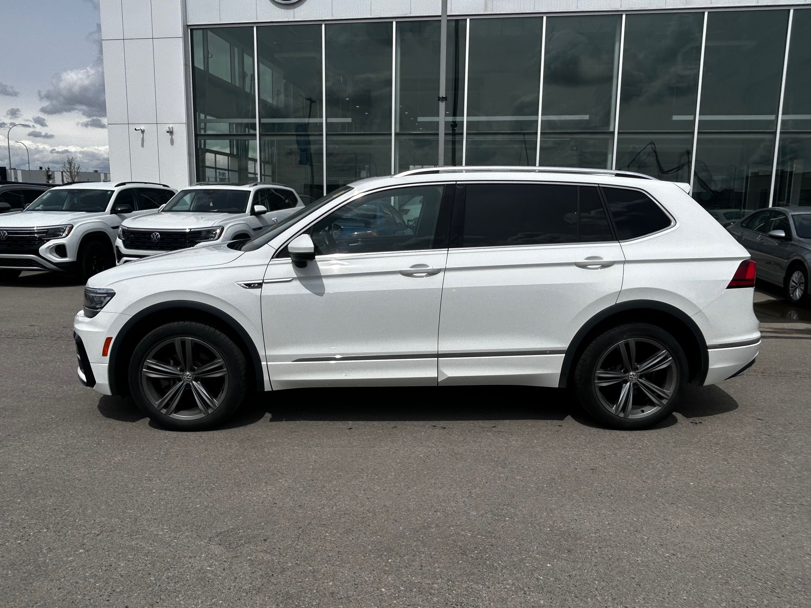2021 Volkswagen Tiguan in Calgary, Alberta