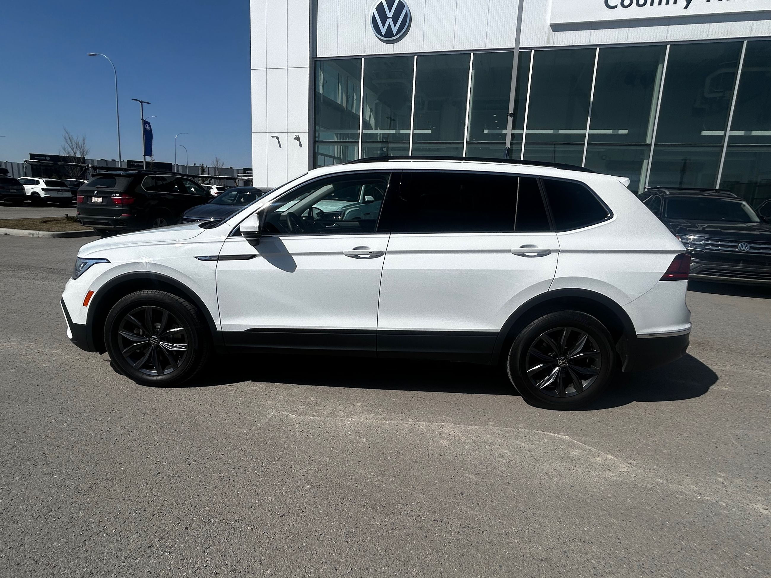 2022 Volkswagen Tiguan in Calgary, Alberta