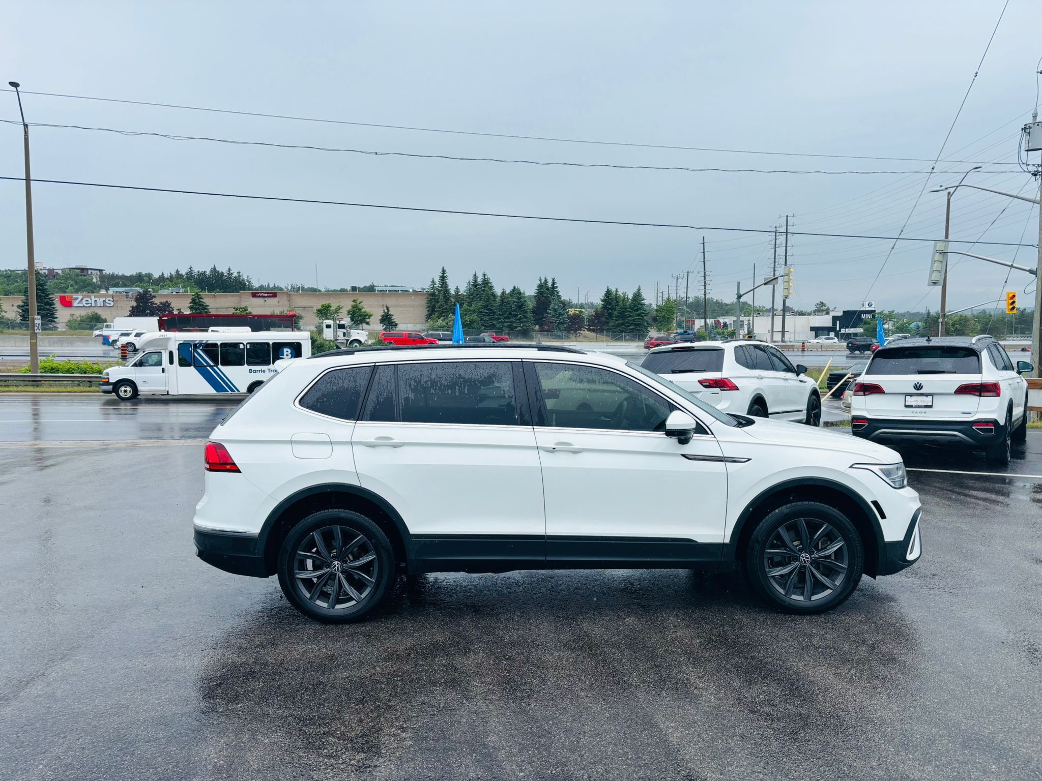 2022 Volkswagen Tiguan in Barrie, Ontario
