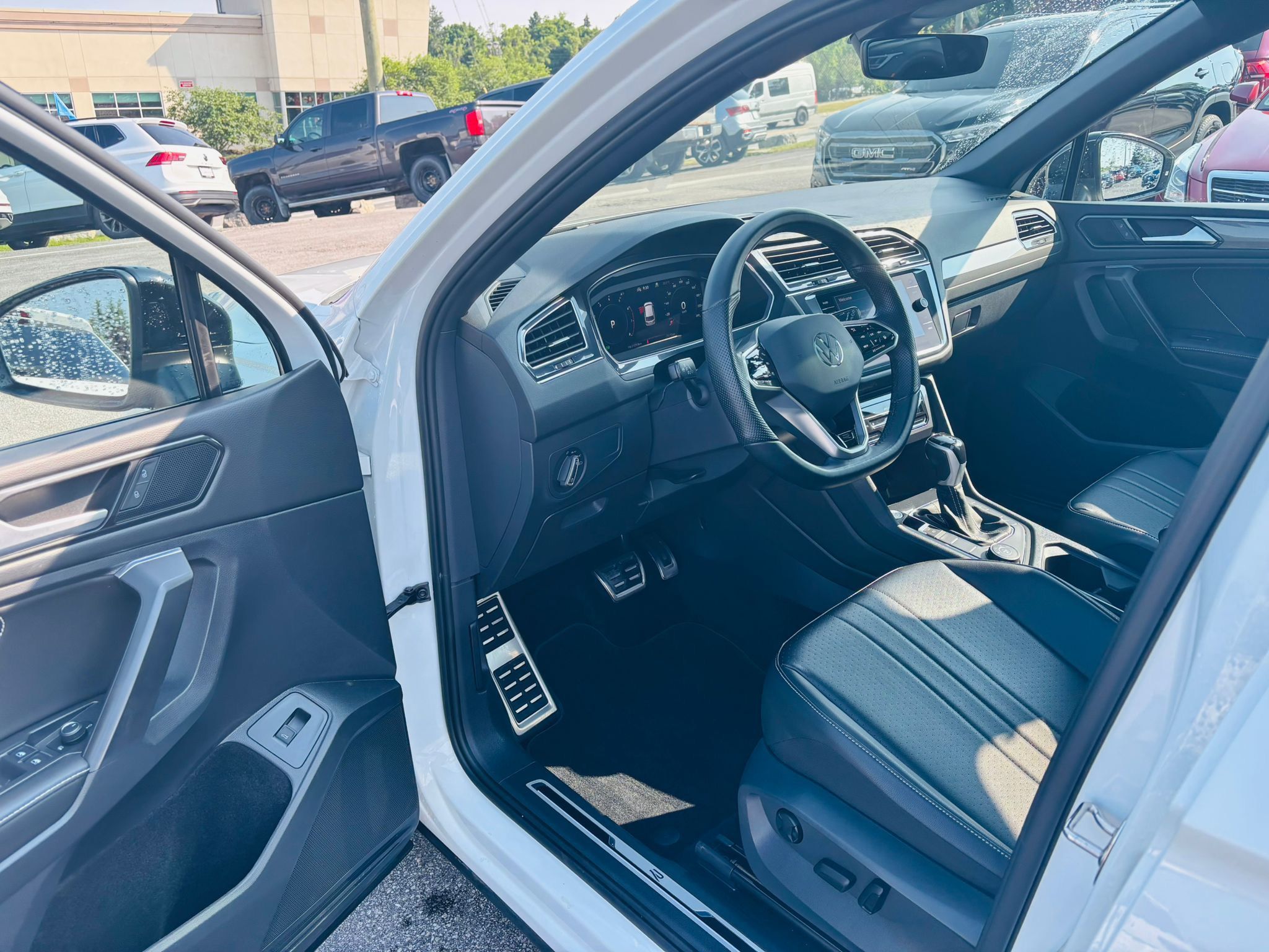 2022 Volkswagen Tiguan in Barrie, Ontario