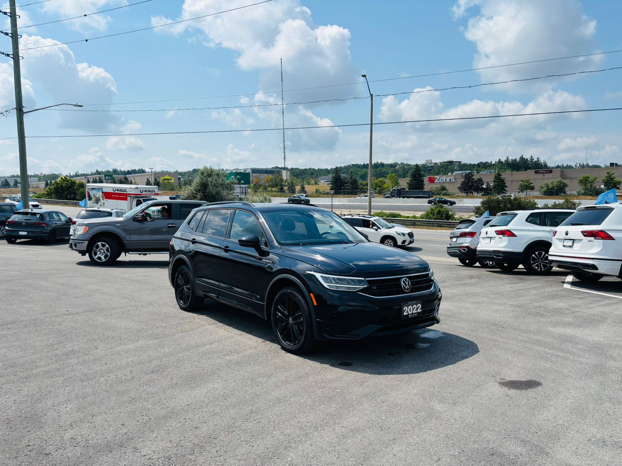 2022 Volkswagen Tiguan in Barrie, Ontario