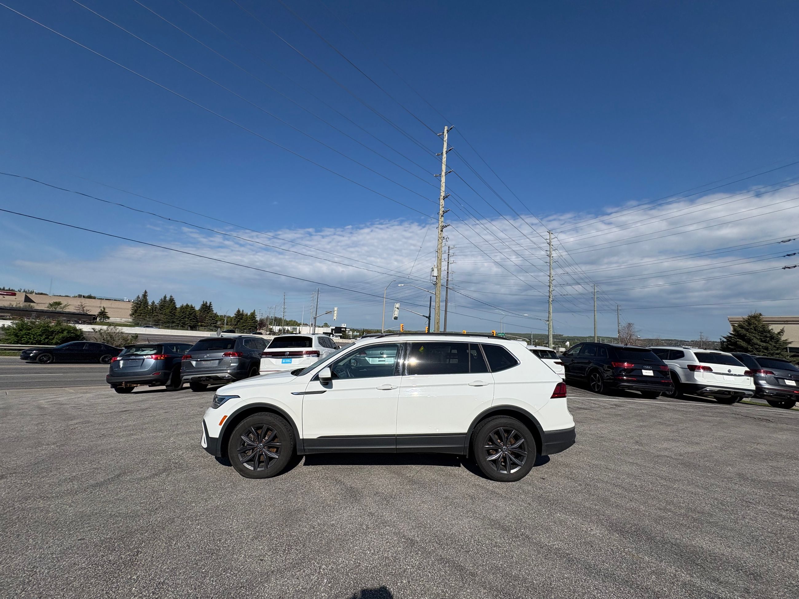 2022 Volkswagen Tiguan in Barrie, Ontario
