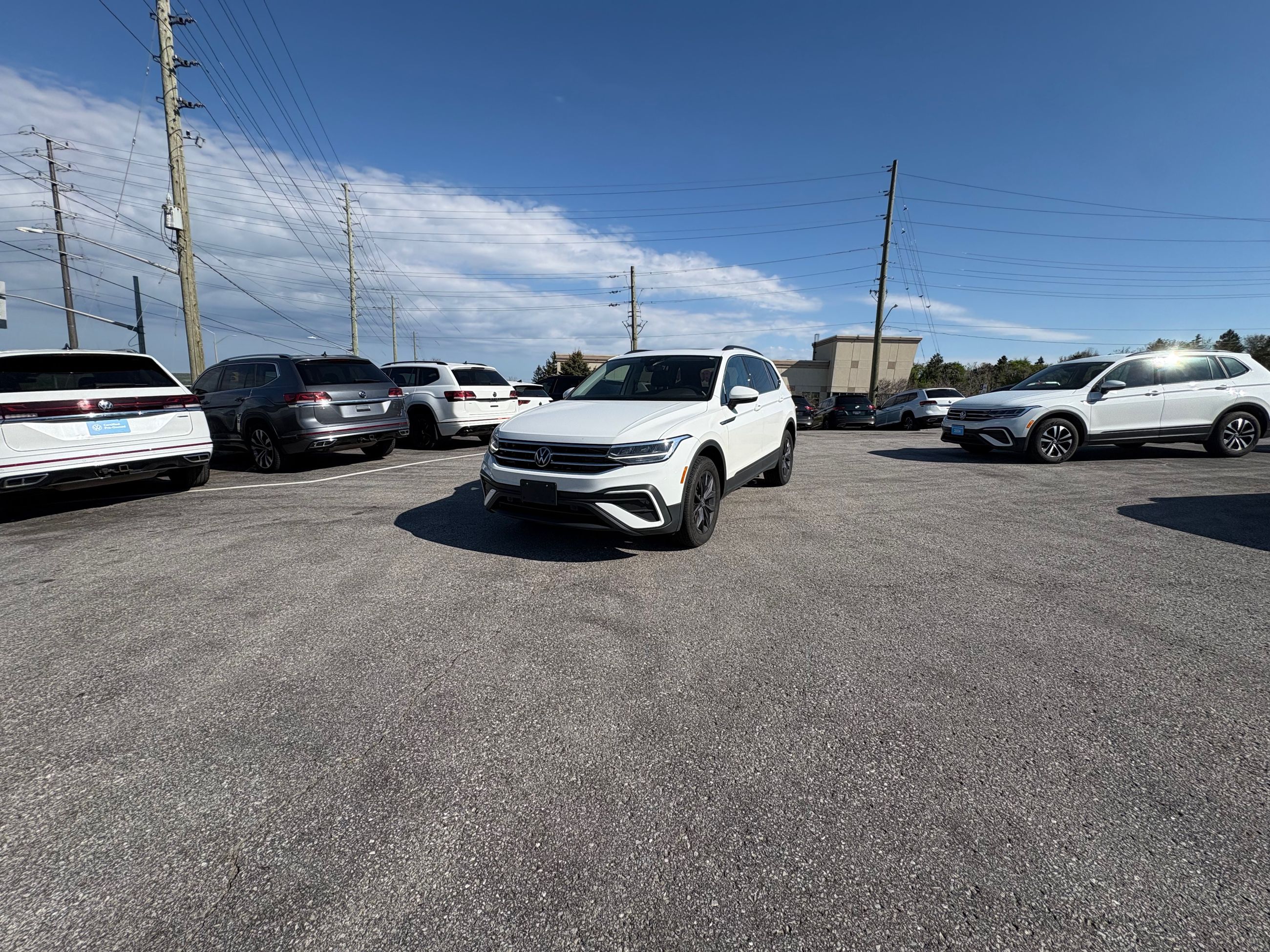 2022 Volkswagen Tiguan in Barrie, Ontario