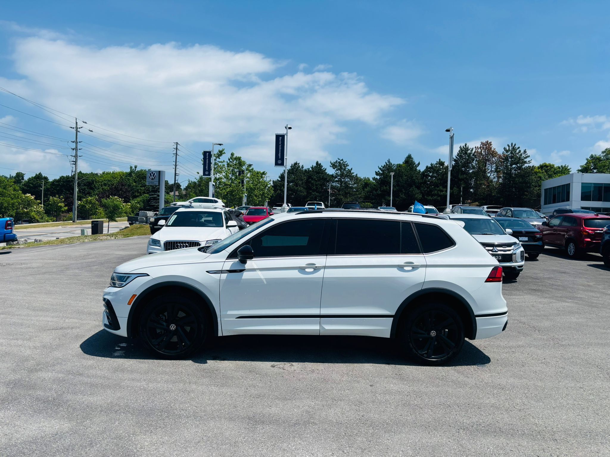 2023 Volkswagen Tiguan in Barrie, Ontario