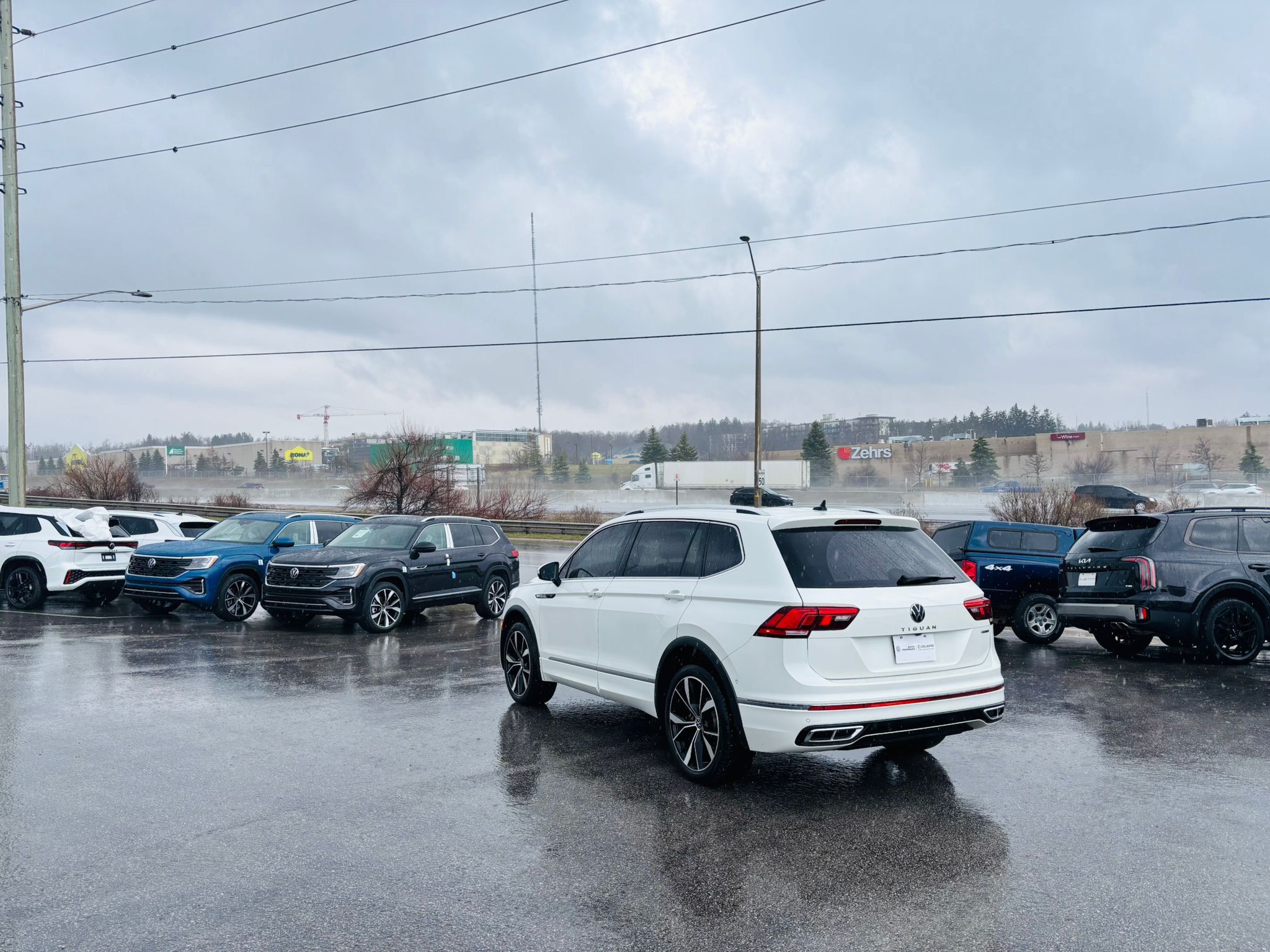 2023 Volkswagen Tiguan in Barrie, Ontario