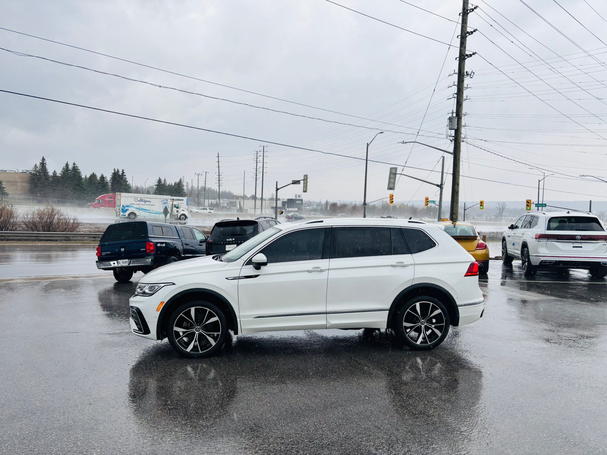 2023 Volkswagen Tiguan in Barrie, Ontario