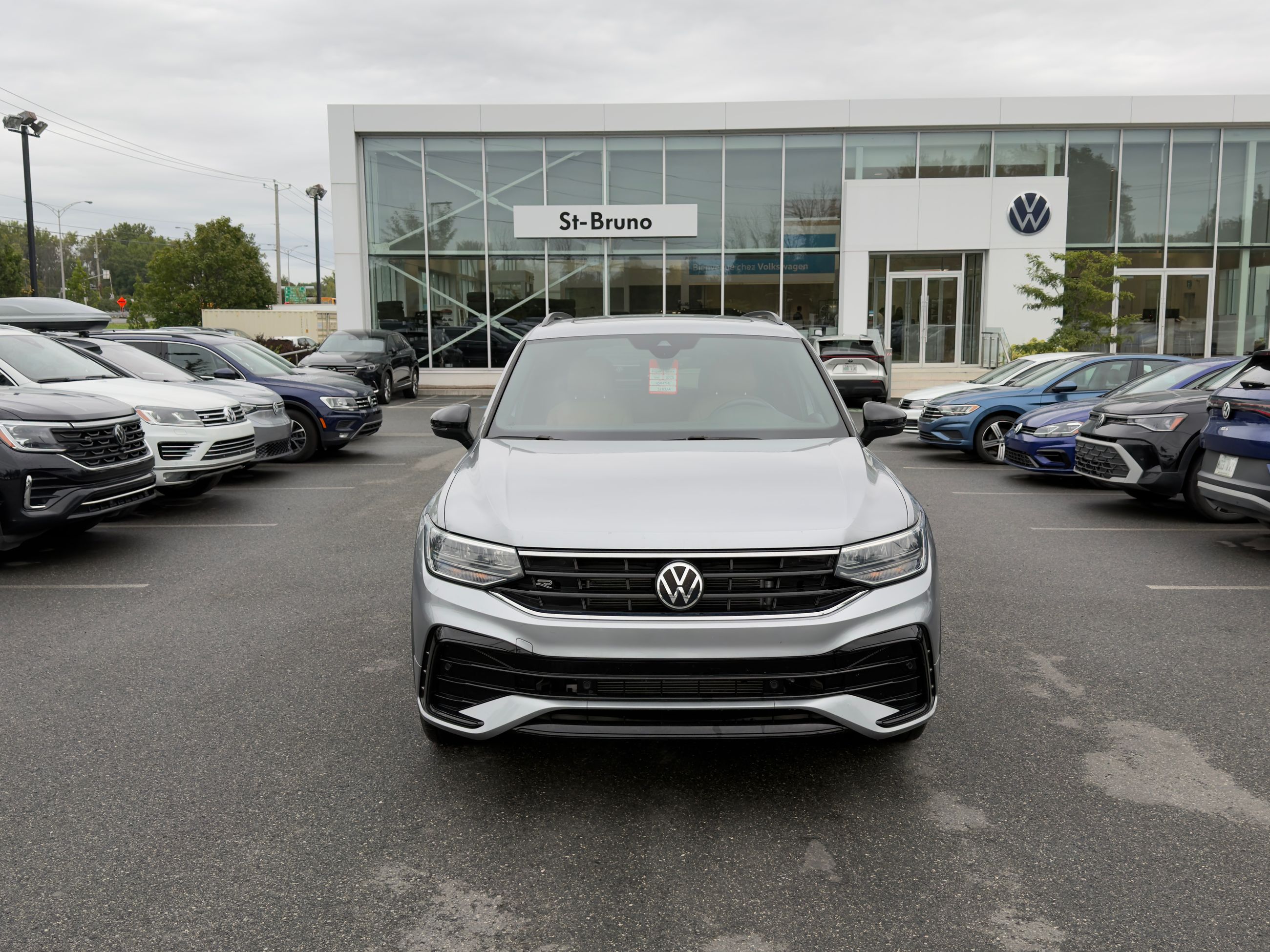 Volkswagen Tiguan  2023 à Saint-Bruno-de-Montarville, Québec