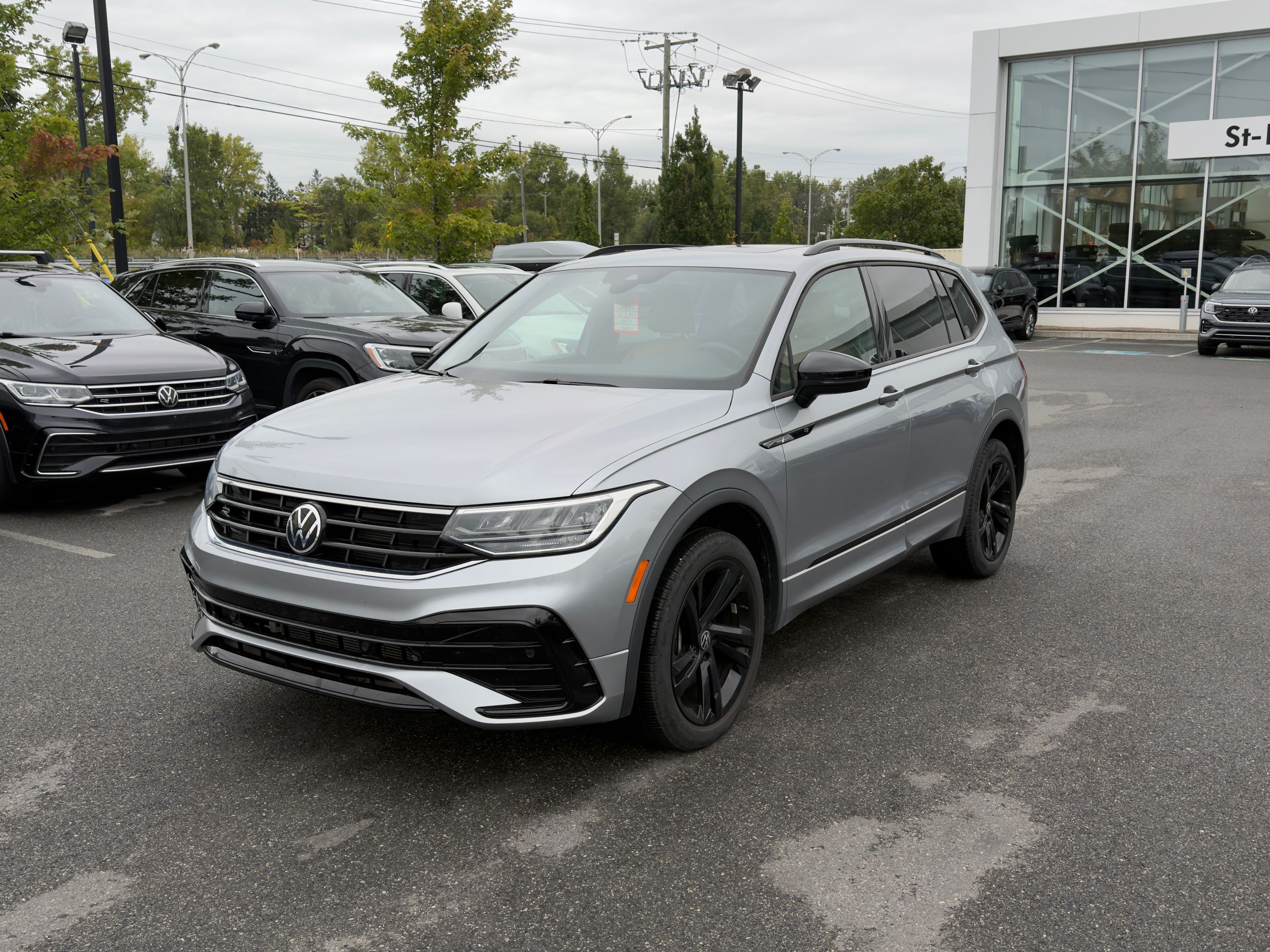 Volkswagen Tiguan  2023 à Saint-Bruno-de-Montarville, Québec