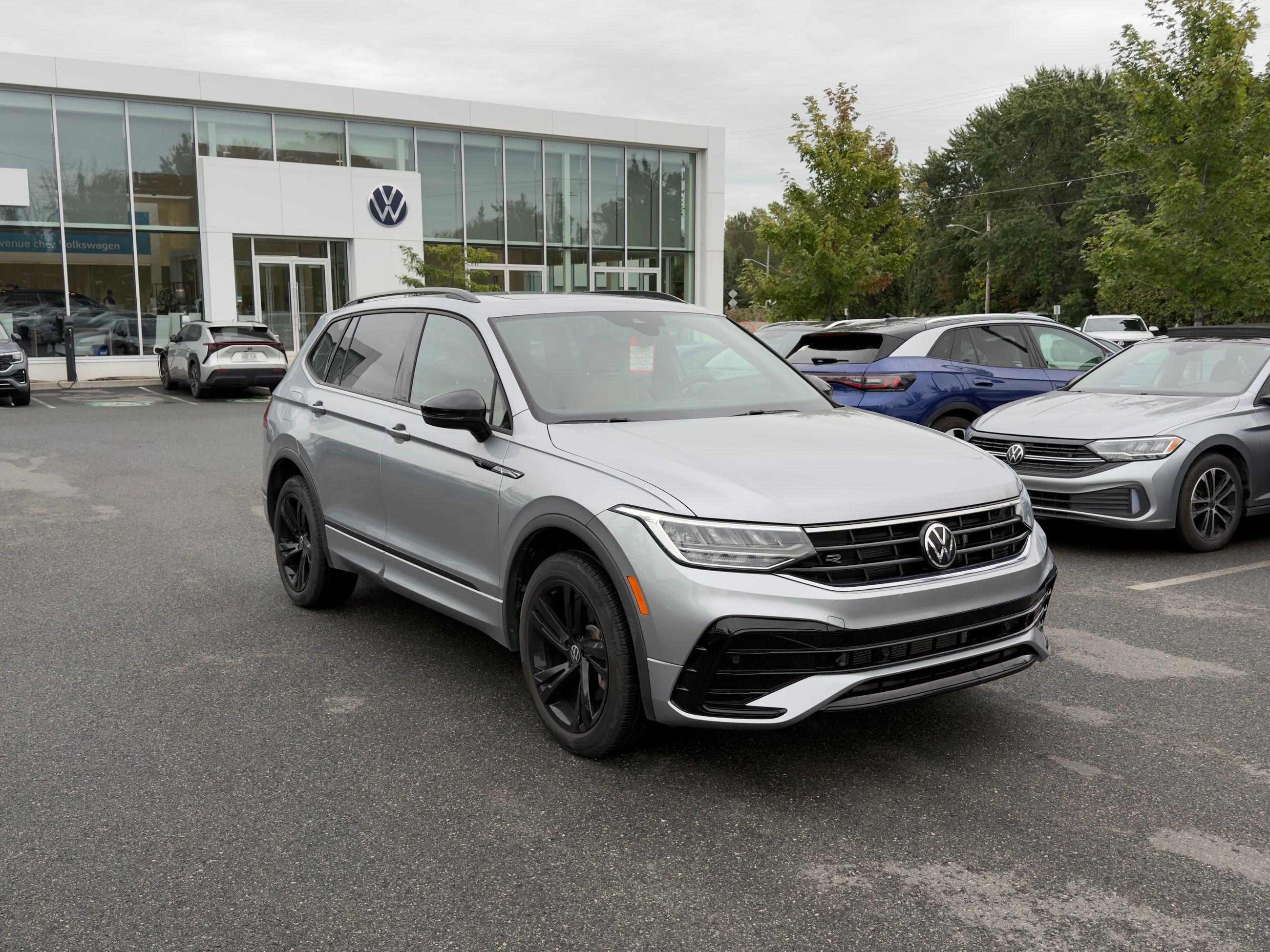 Volkswagen Tiguan  2023 à Saint-Bruno-de-Montarville, Québec