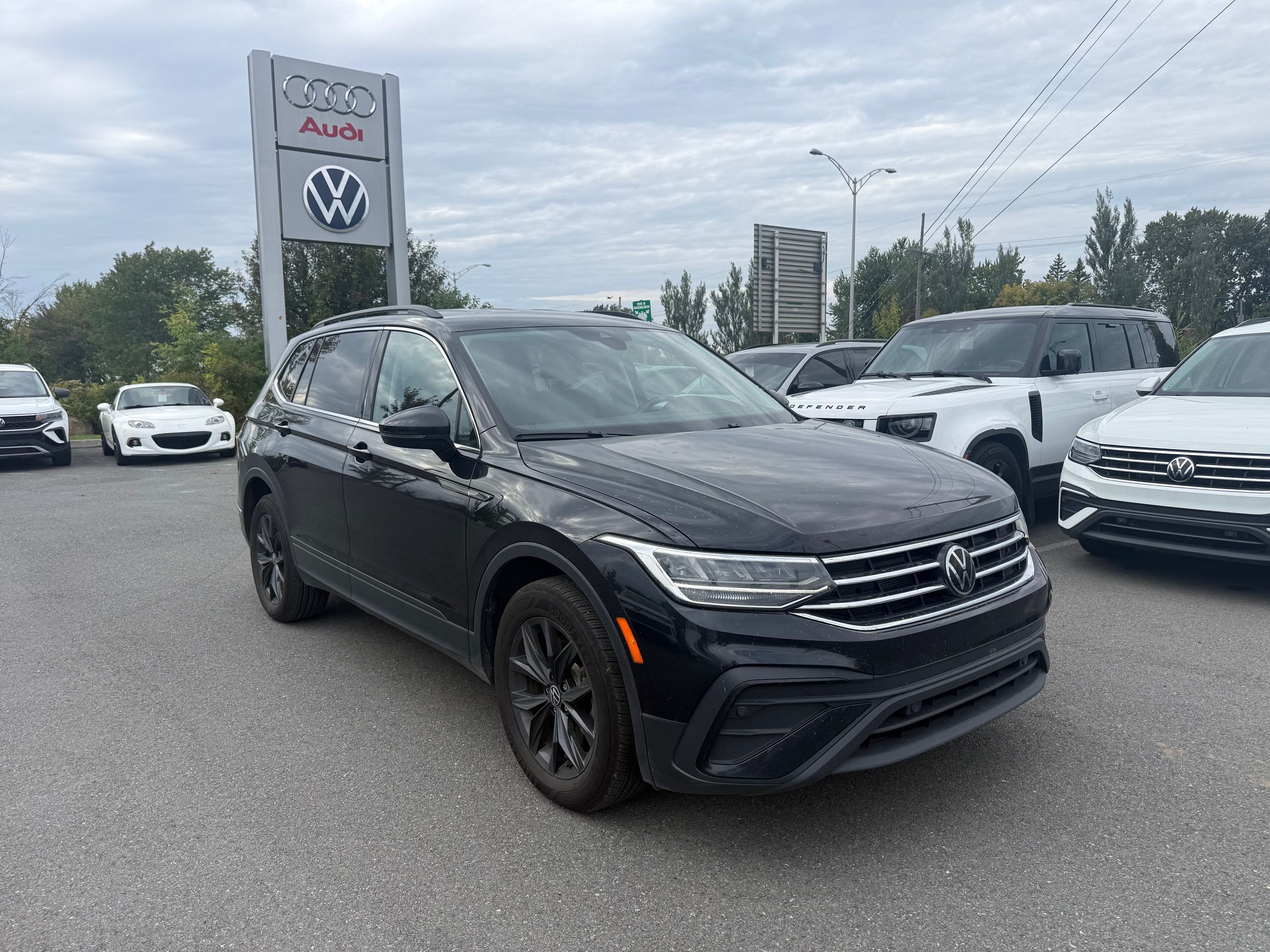 Photo 2024 Volkswagen Tiguan Comfortline | Apple Carplay | Intérieur cuir #4