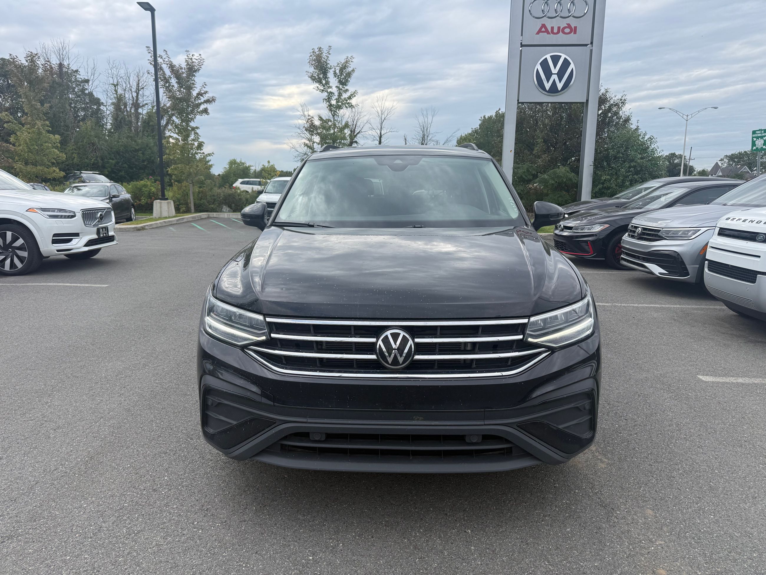 Photo 2024 Volkswagen Tiguan Comfortline | Apple Carplay | Intérieur cuir #3