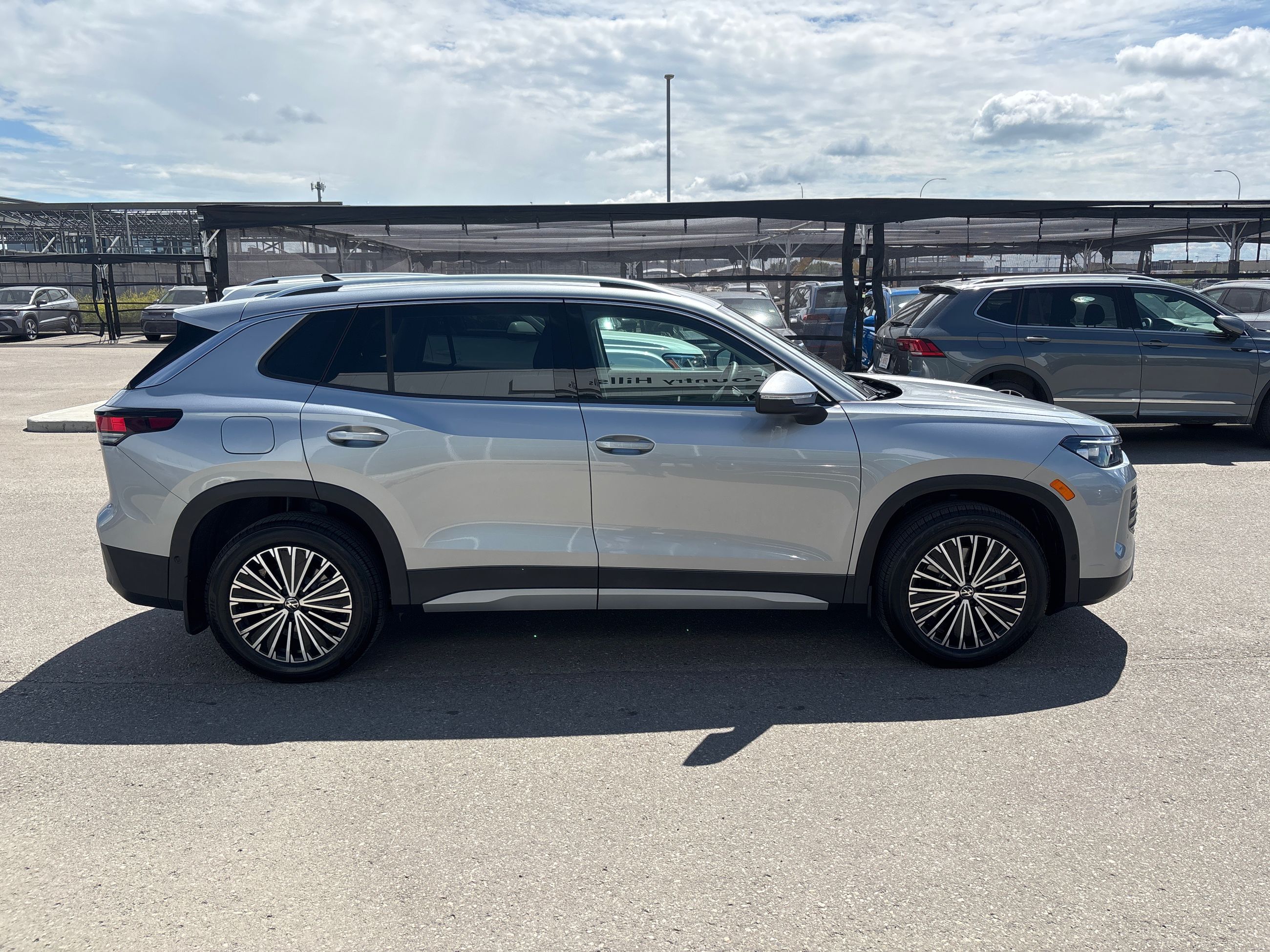 2025 Volkswagen Tiguan in Calgary, Alberta