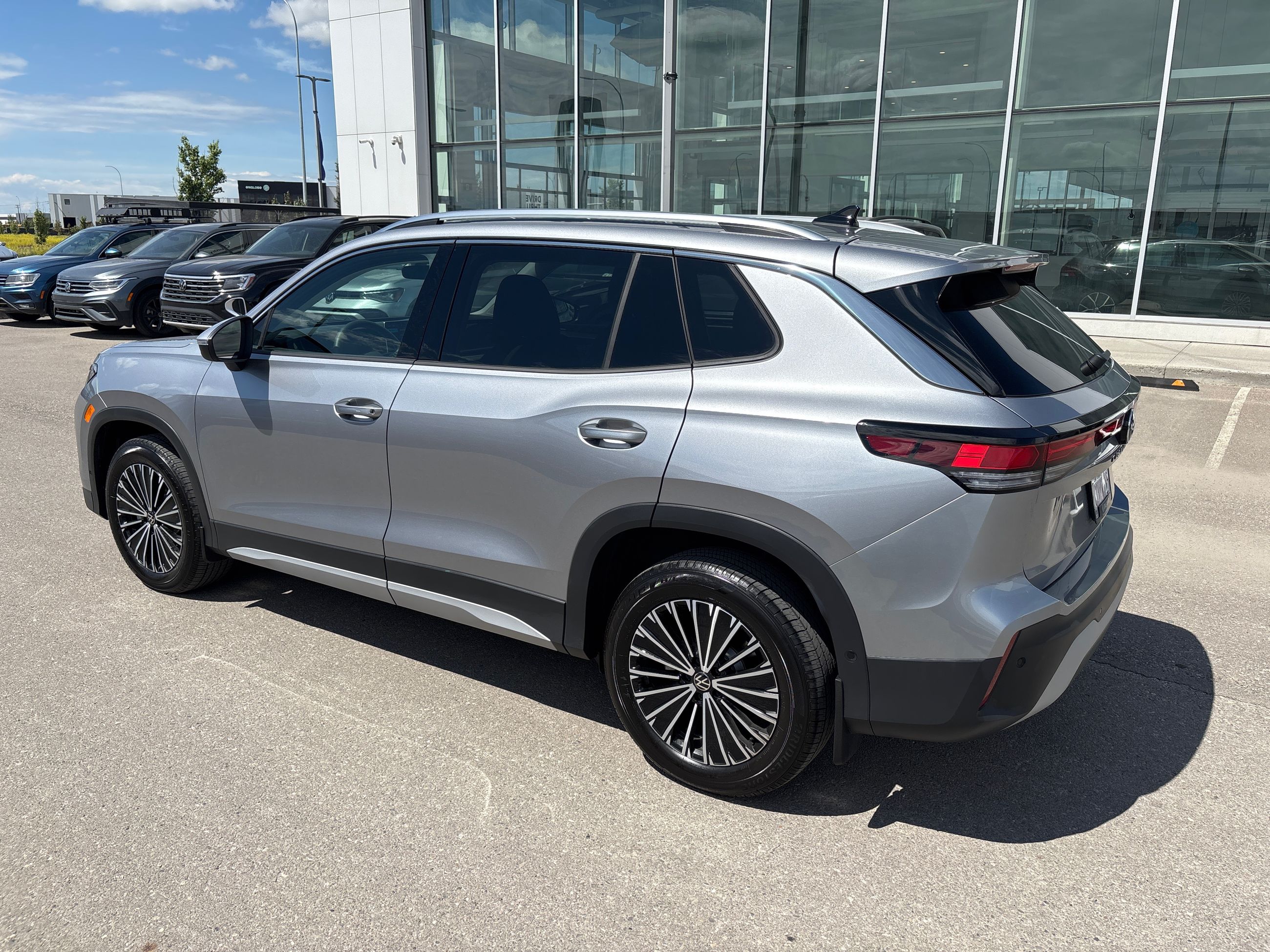2025 Volkswagen Tiguan in Calgary, Alberta