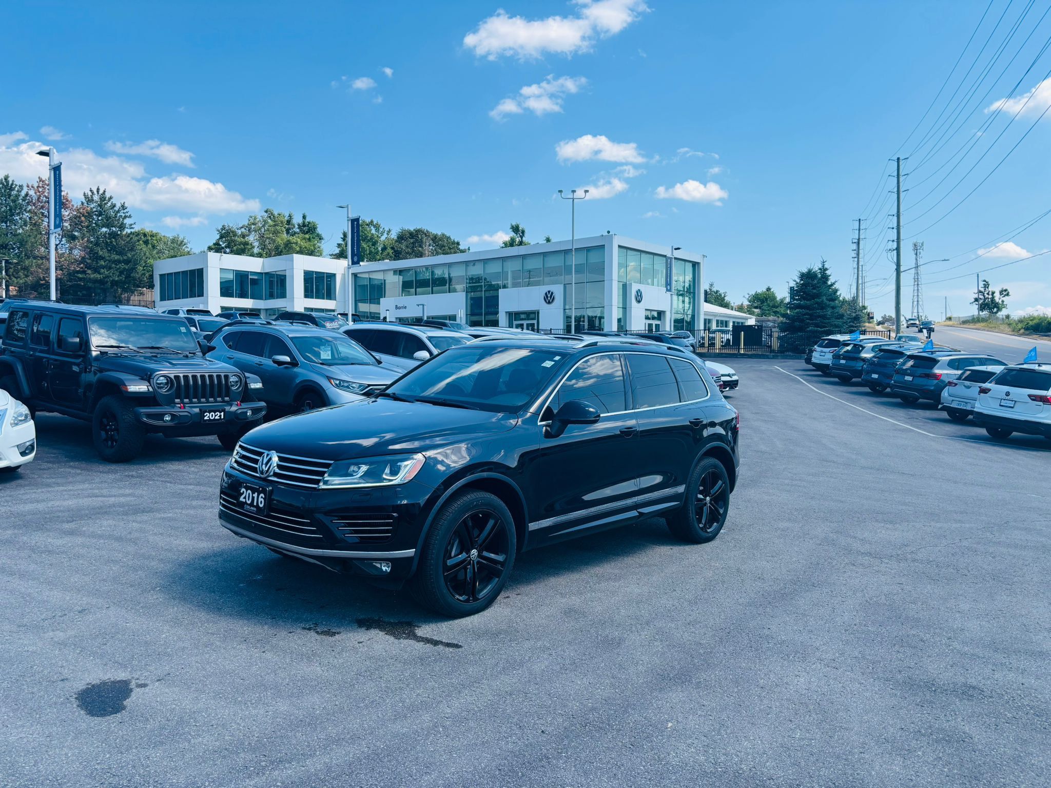 2016 Volkswagen Touareg in Barrie, Ontario