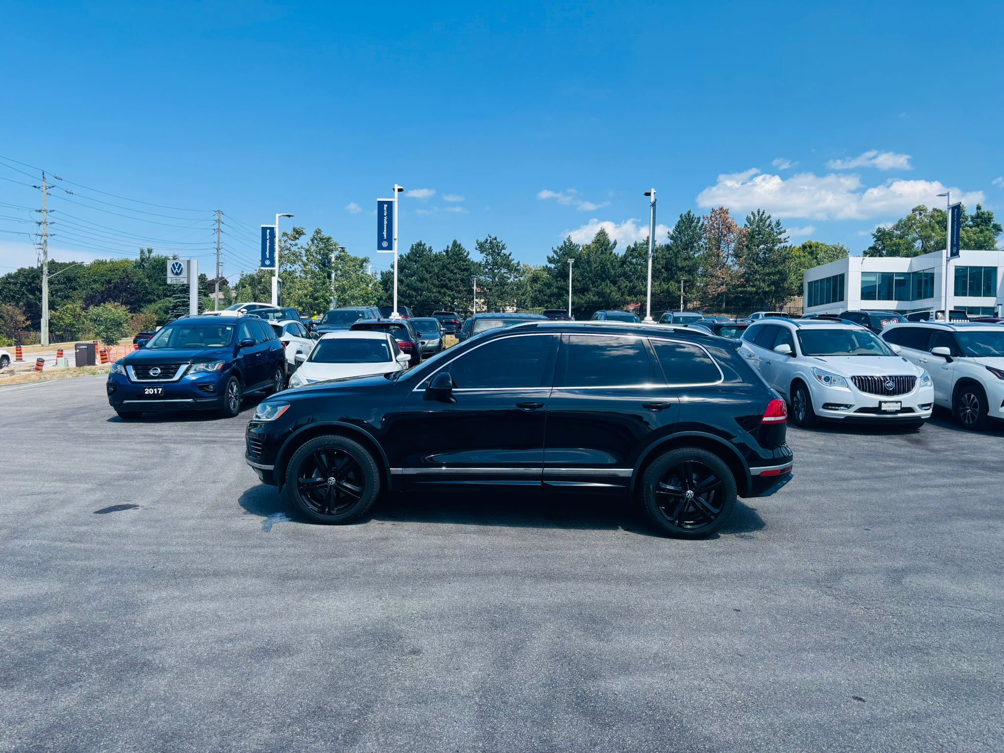 2016 Volkswagen Touareg in Barrie, Ontario