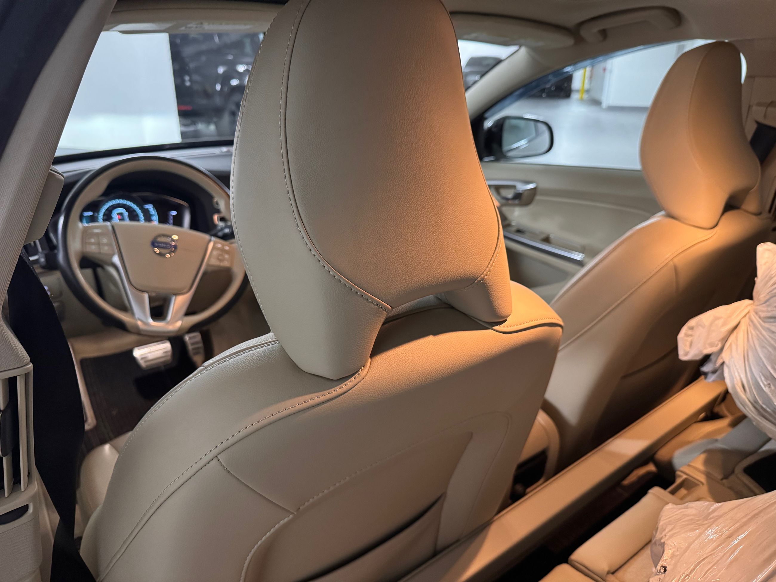 2017 Volvo V60 Cross Country in Vancouver, British Columbia