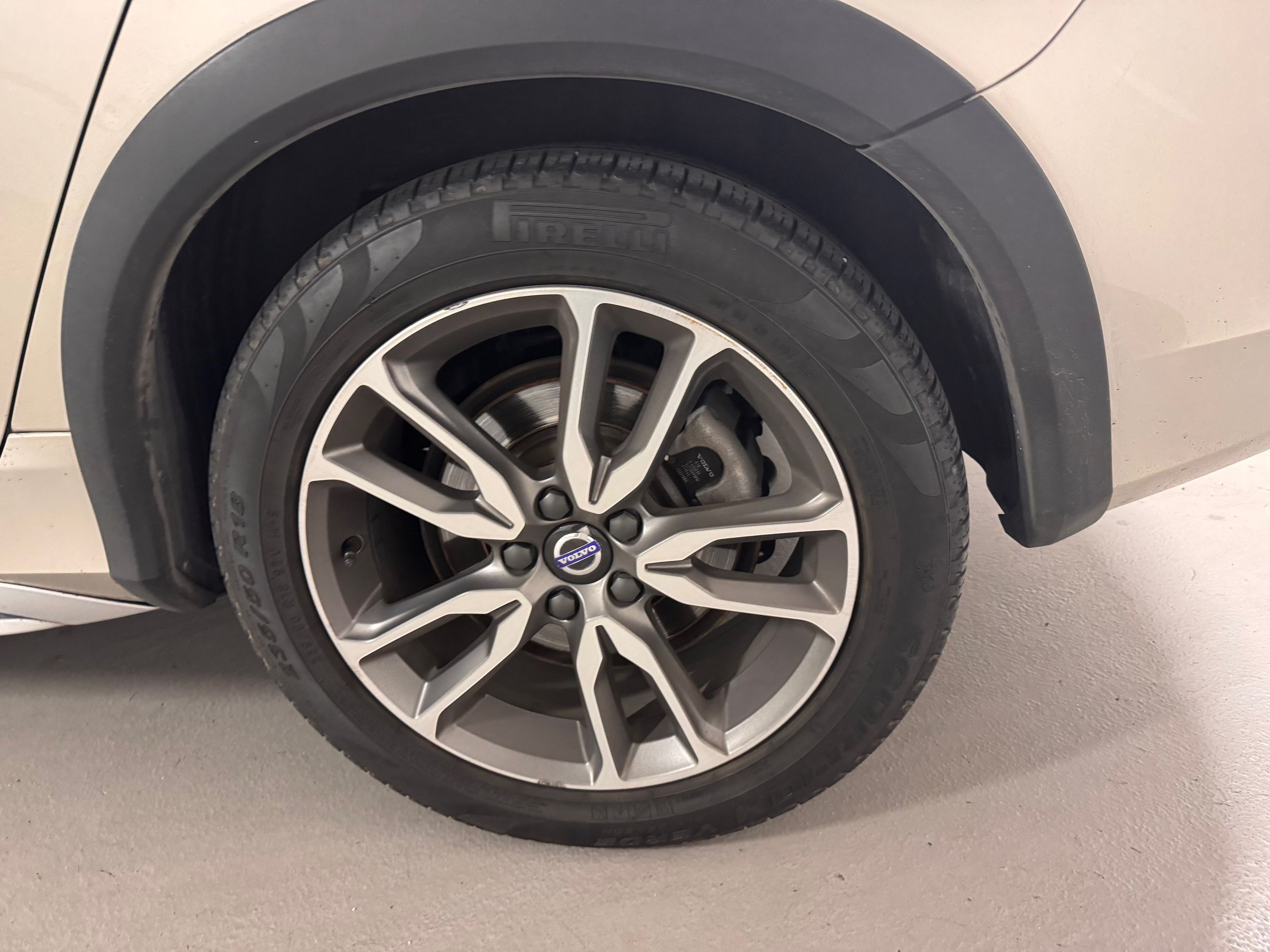 2017 Volvo V60 Cross Country in Vancouver, British Columbia