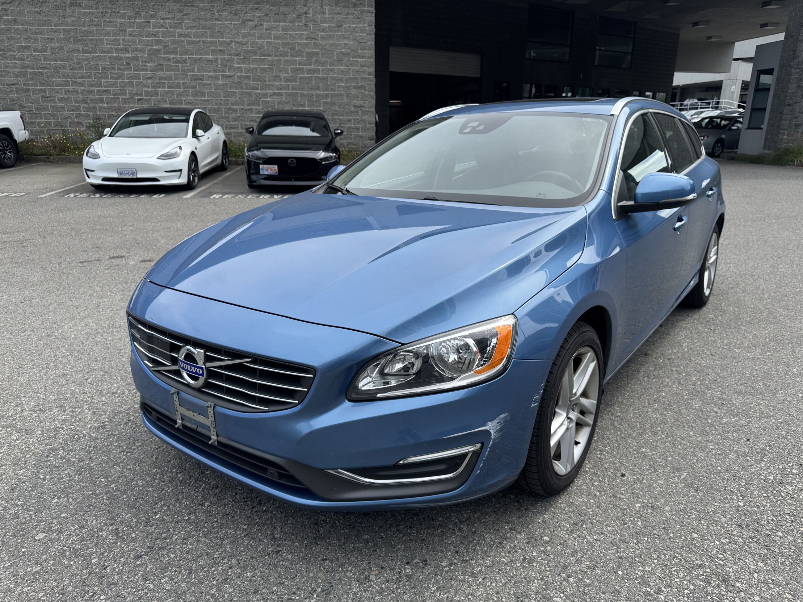 Volvo V60  2015 à Vancouver, Colombie-Britannique