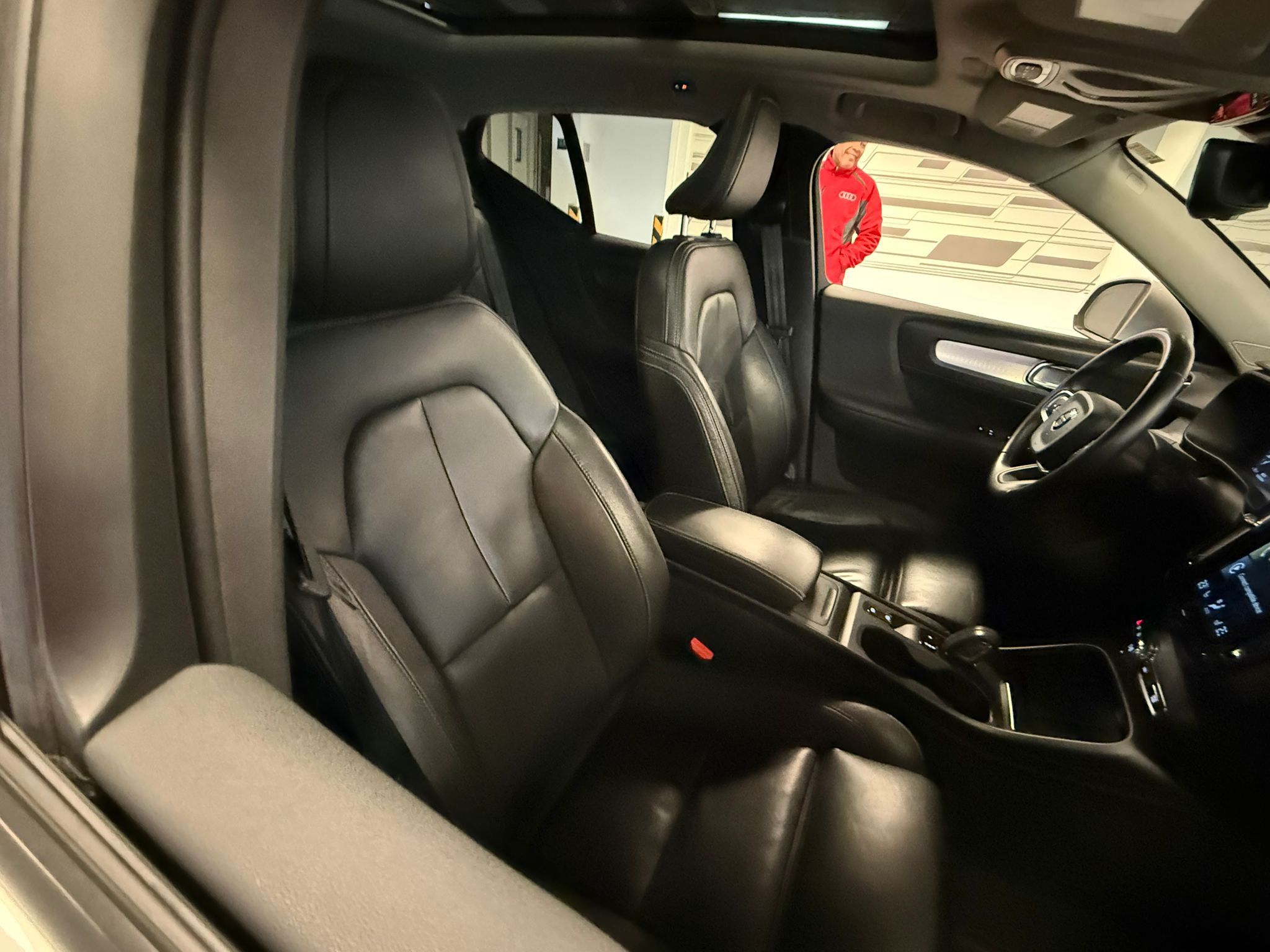 2020 Volvo XC40 in Vancouver, British Columbia