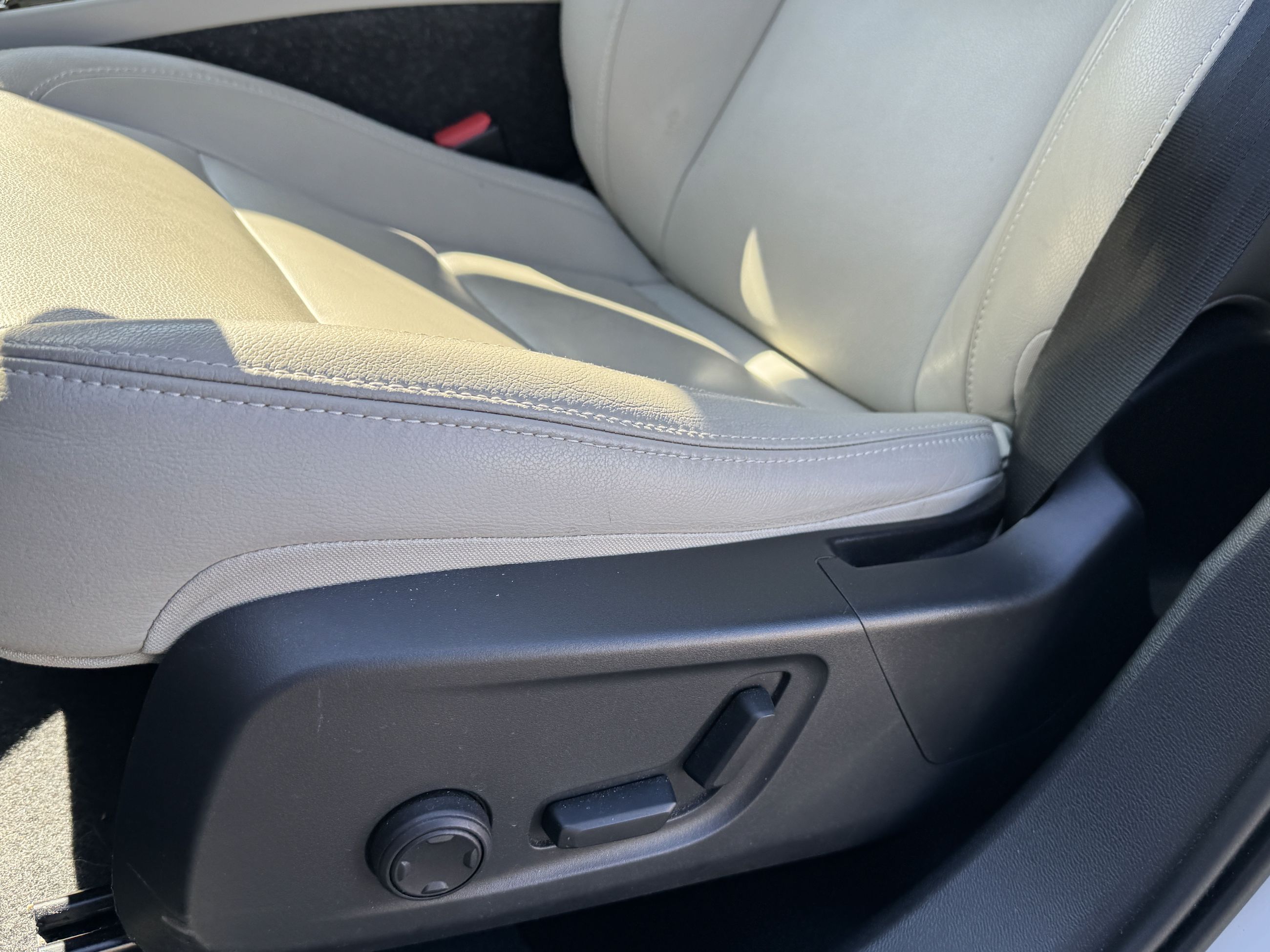 2021 Volvo XC40 in Vancouver, British Columbia