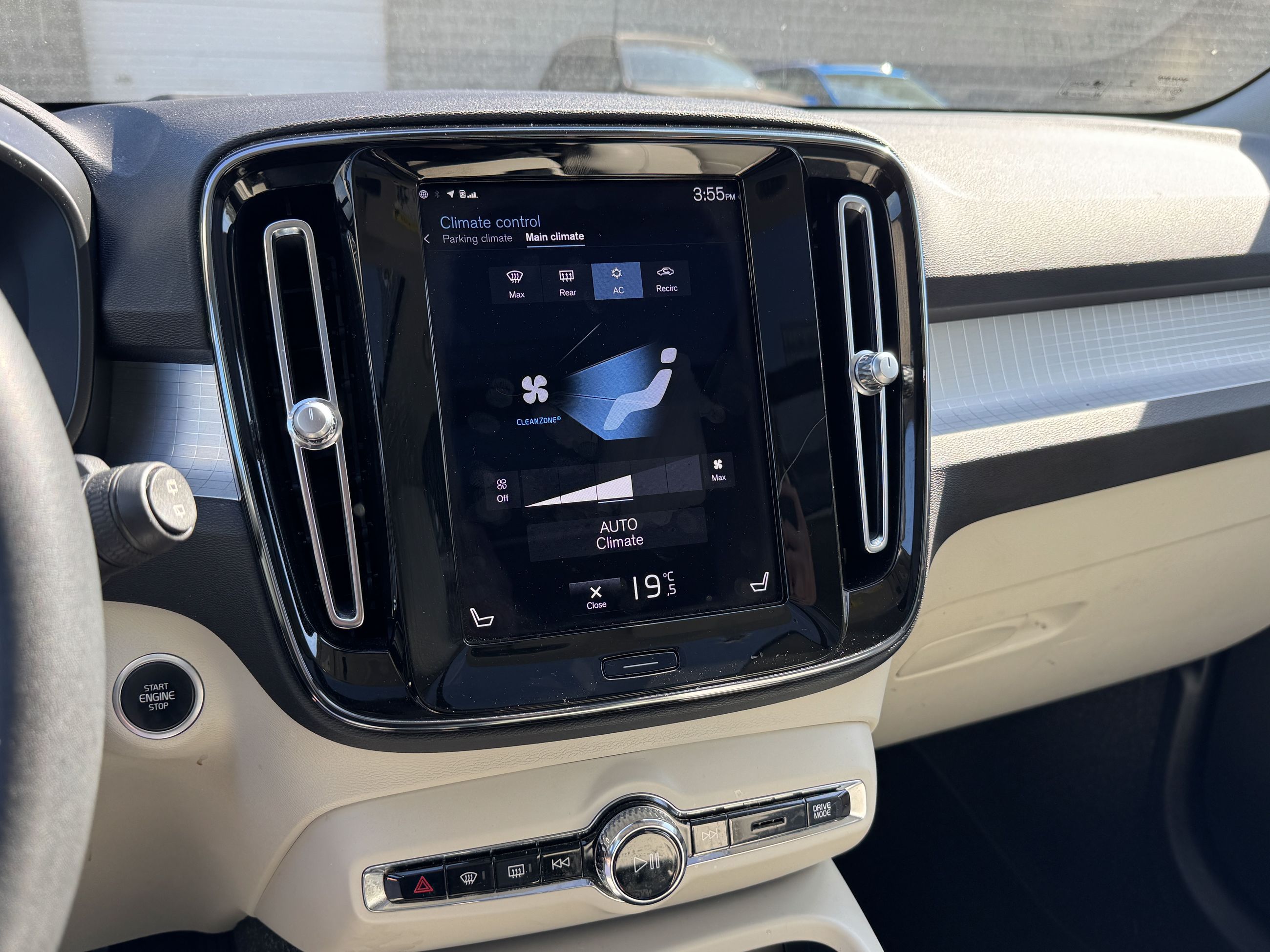 2021 Volvo XC40 in Vancouver, British Columbia