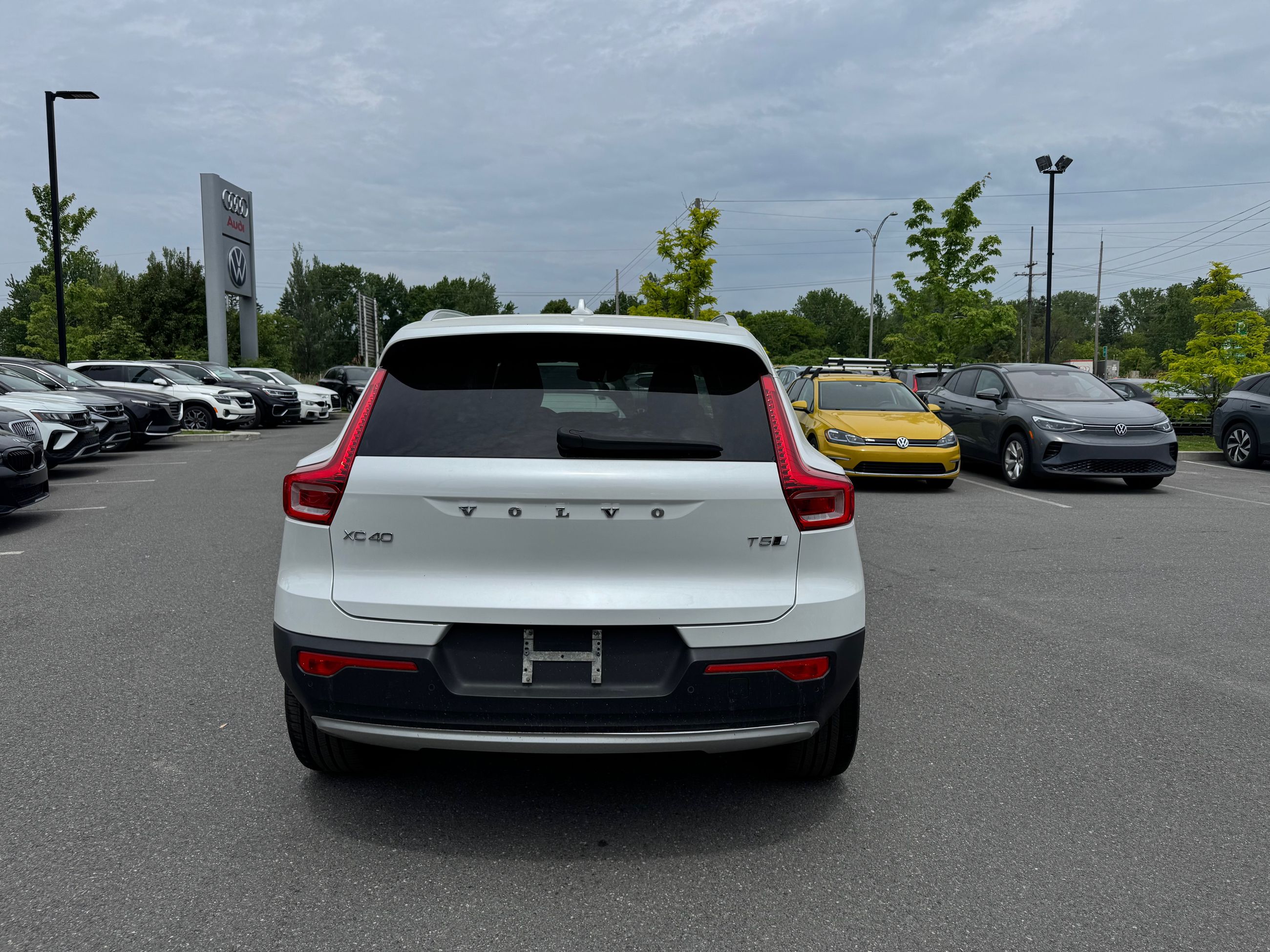 2021 Volvo XC40 in Saint-Bruno-de-Montarville, Quebec