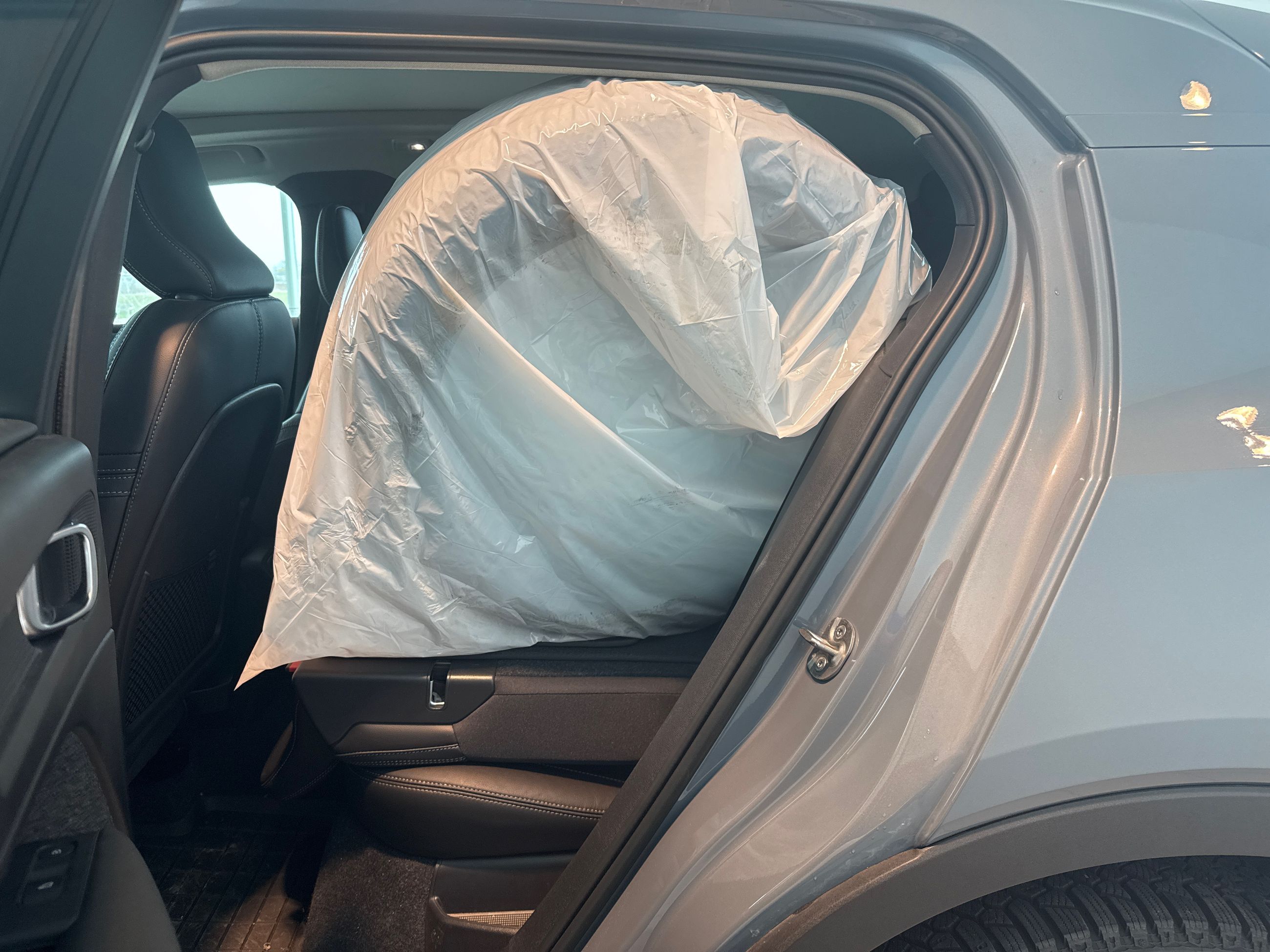 2023 Volvo XC40 in Toronto, Ontario
