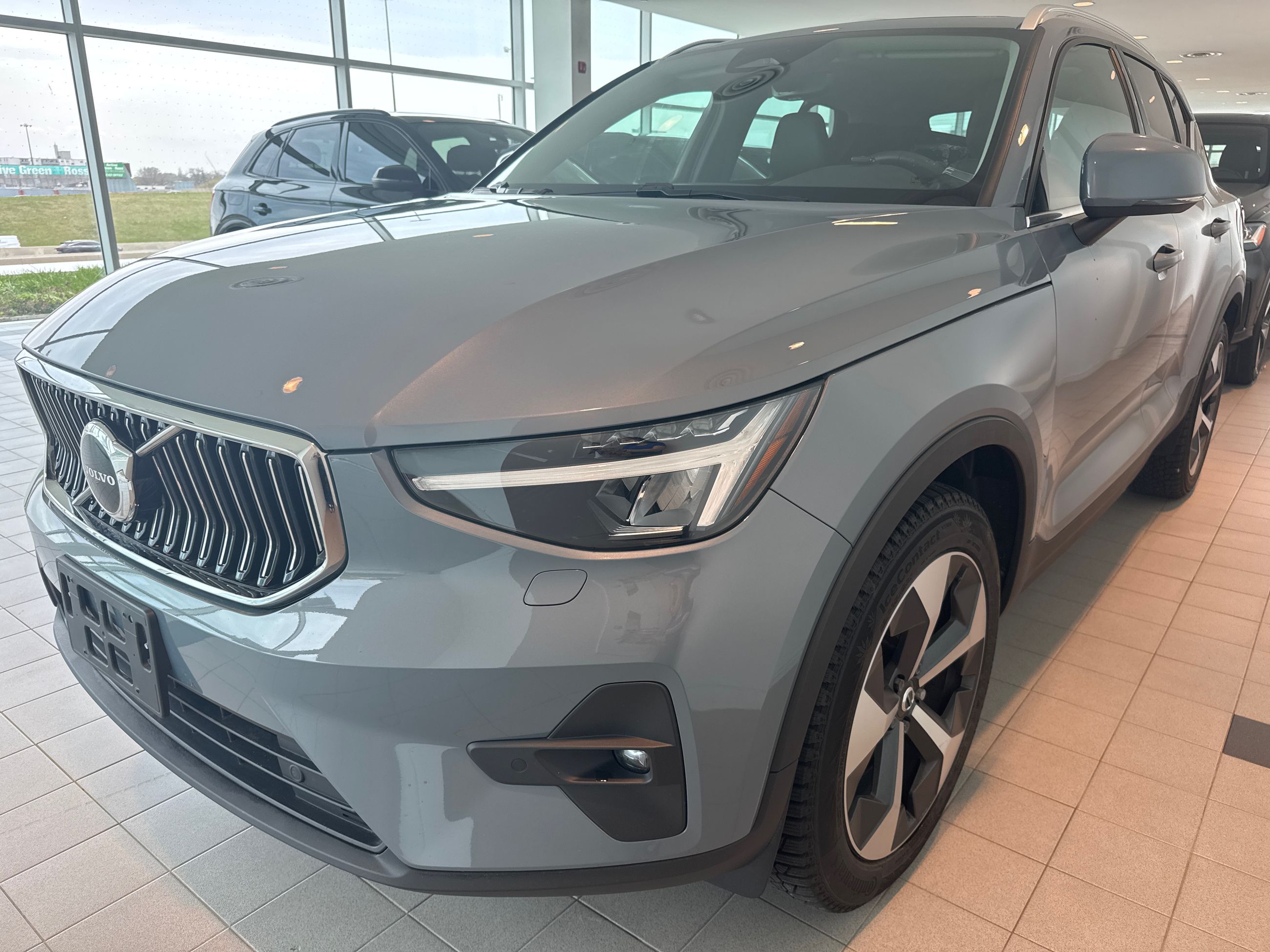 2023 Volvo XC40 in Toronto, Ontario
