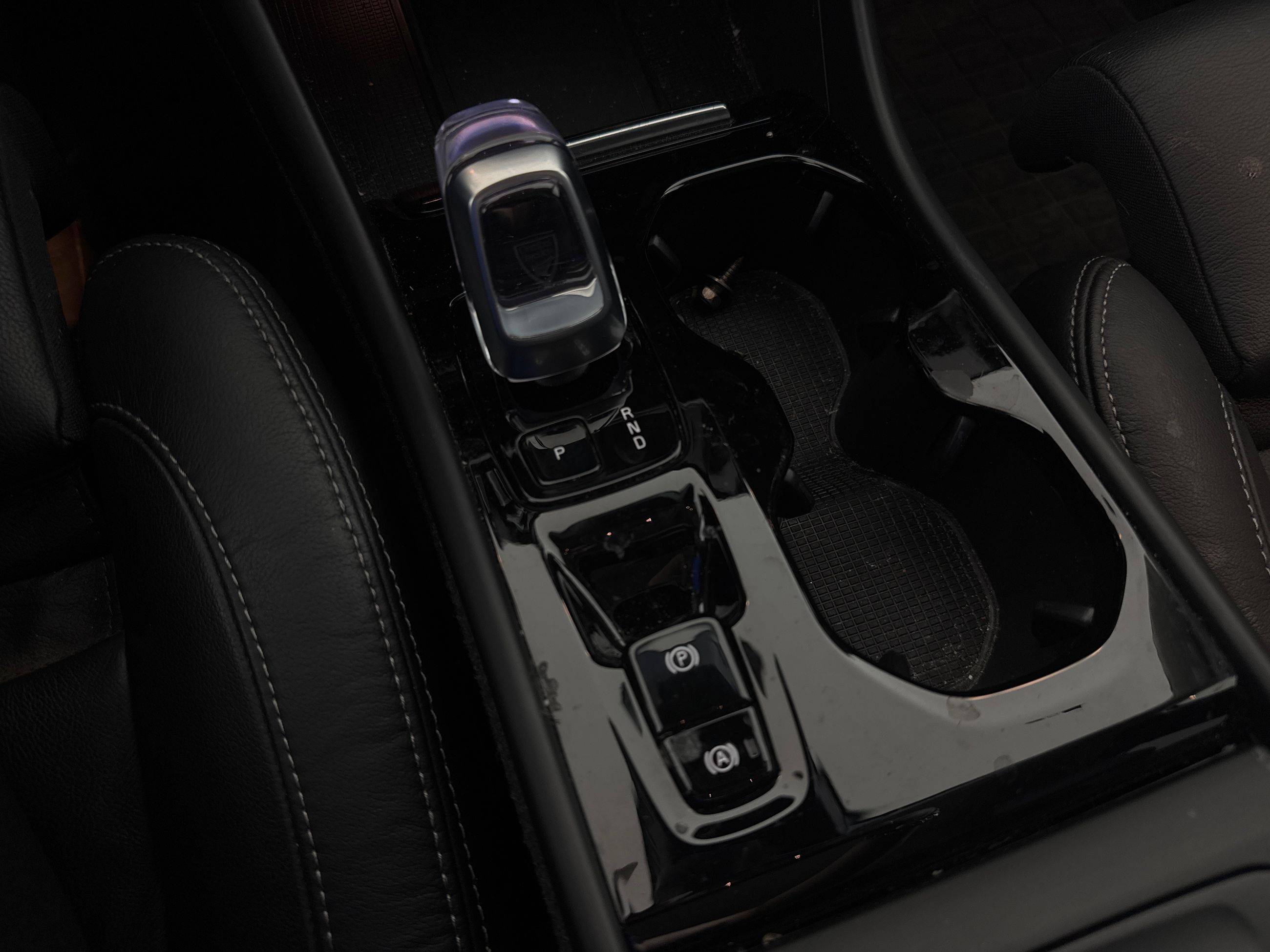 2023 Volvo XC40 in Toronto, Ontario