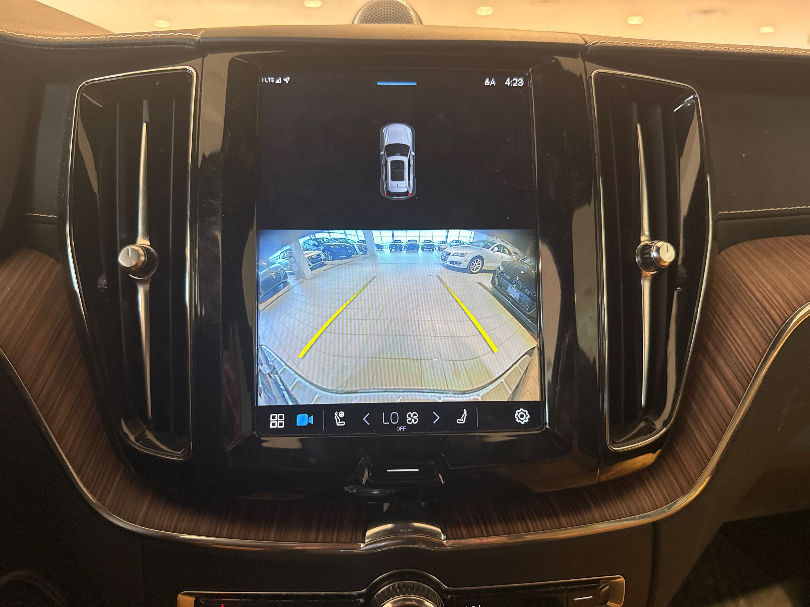 2022 Volvo XC60 in Toronto, Ontario