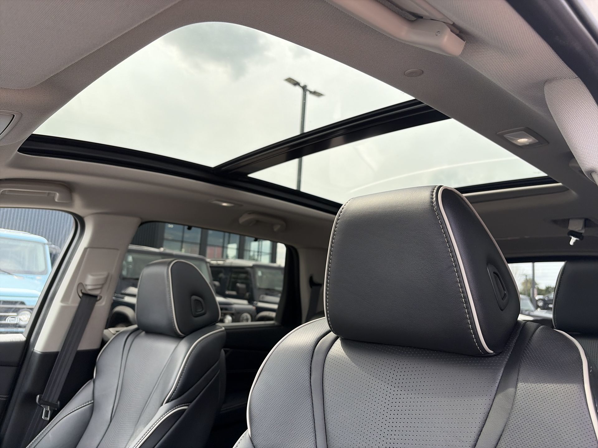 Acura MDX  2022