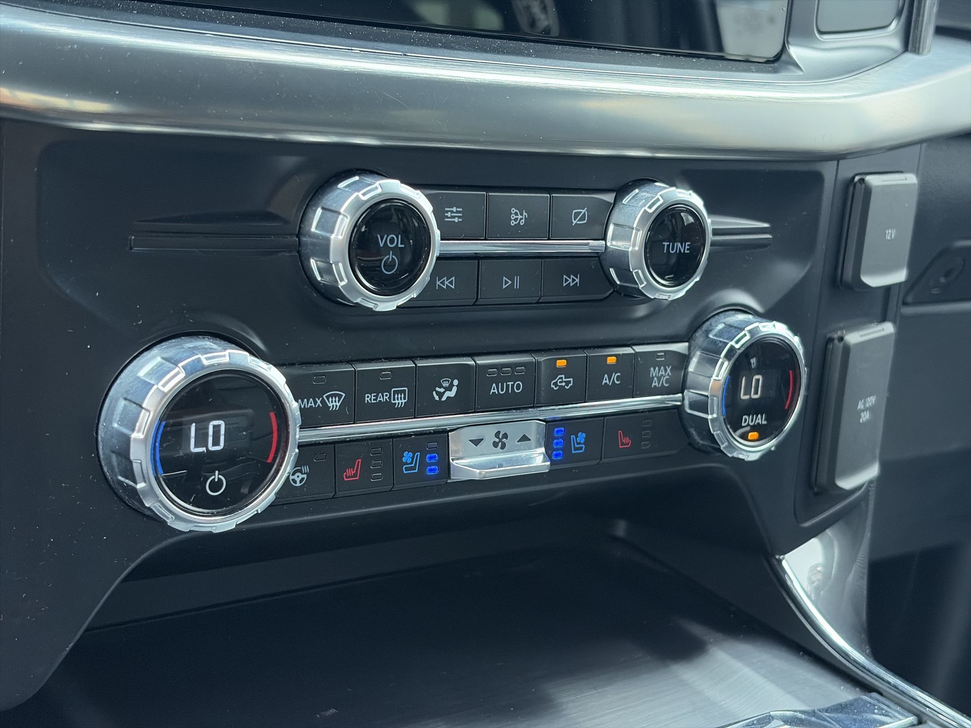 Ford F-150  2021