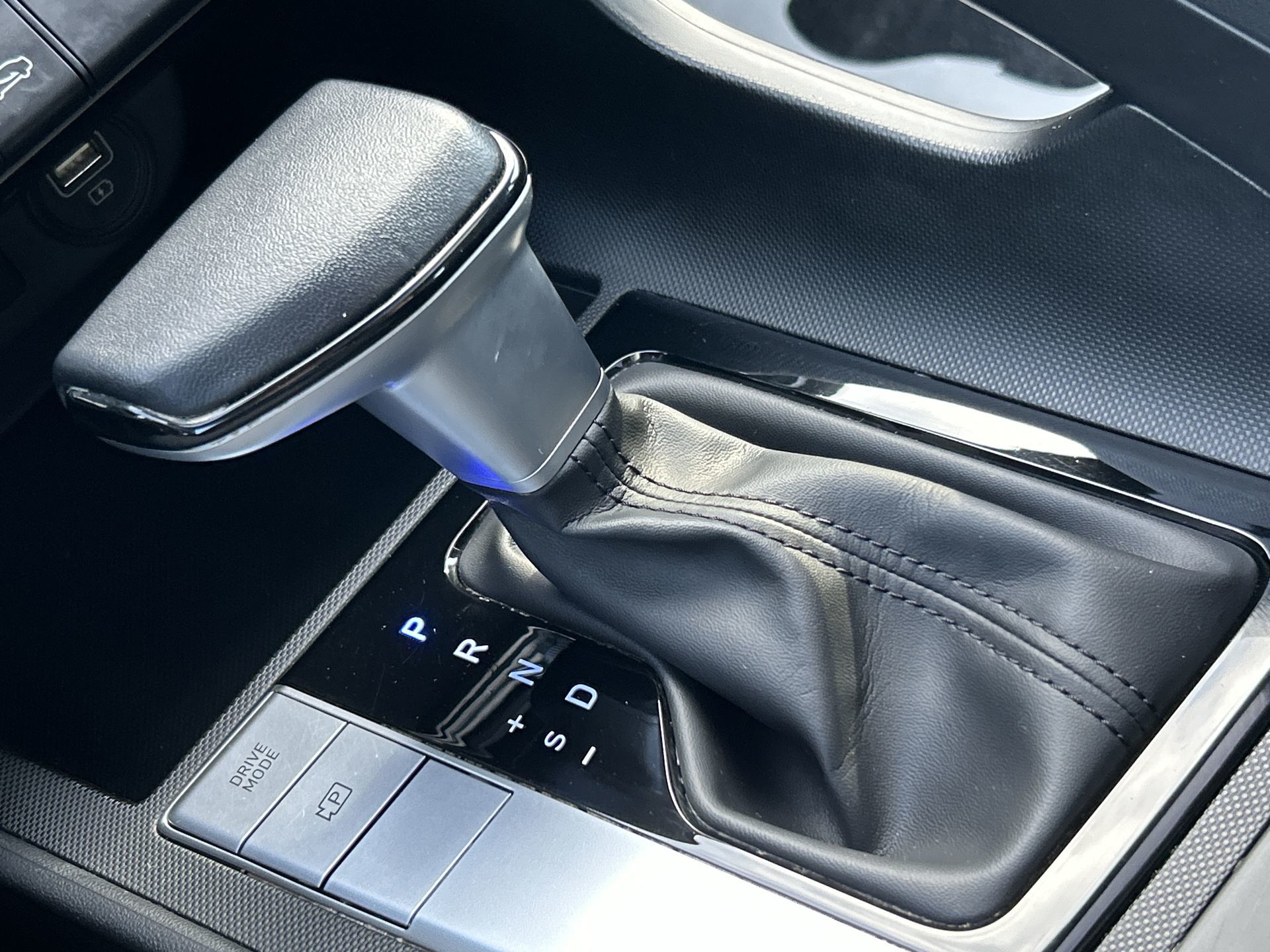 2023 Hyundai Elantra in Mississauga, Ontario