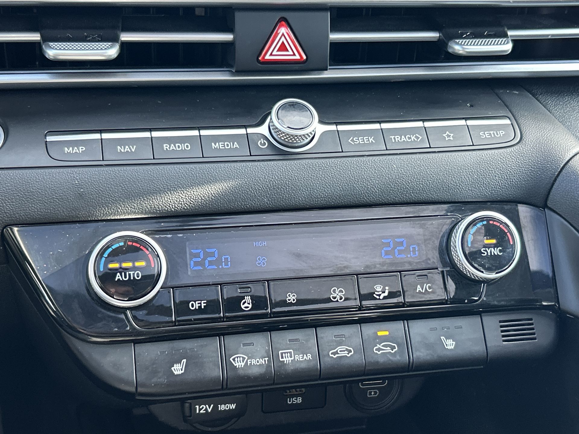 2023 Hyundai Elantra in Mississauga, Ontario