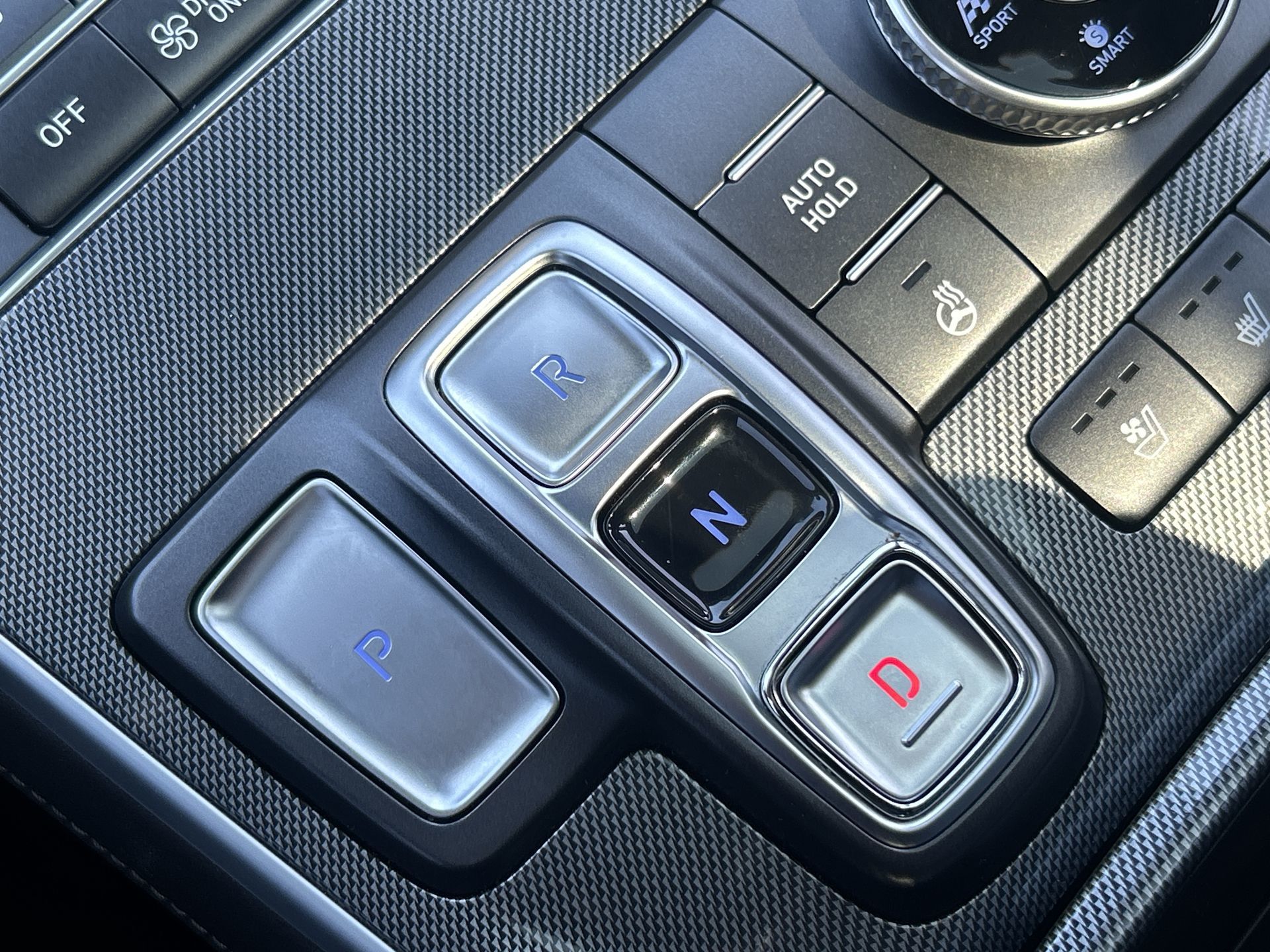 2022 Hyundai Santa Fe Hybrid in Mississauga, Ontario