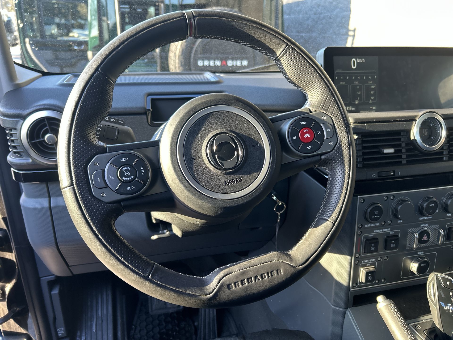 INEOS Grenadier Quartermaster  2024 à Mississauga, Ontario