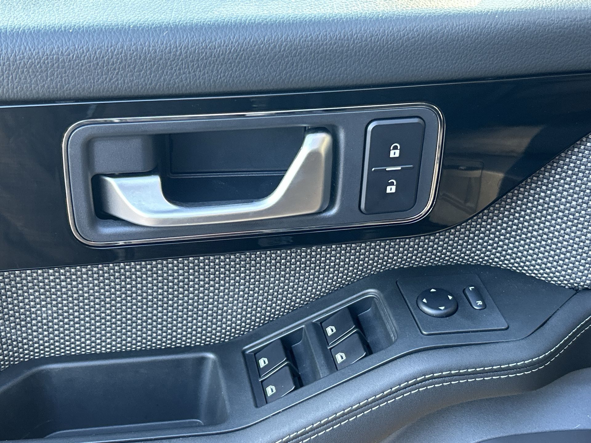 INEOS Grenadier Quartermaster  2024 à Mississauga, Ontario