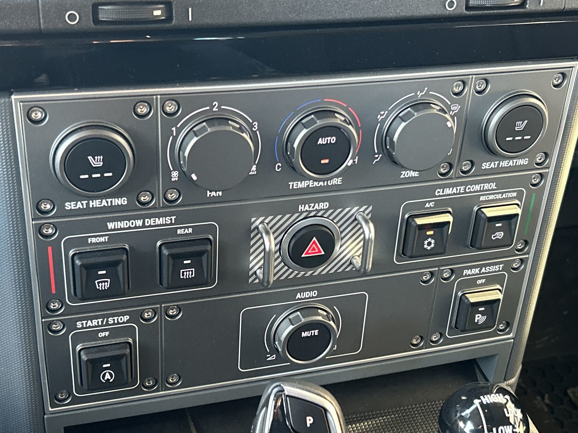 INEOS Grenadier Quartermaster  2024 à Mississauga, Ontario