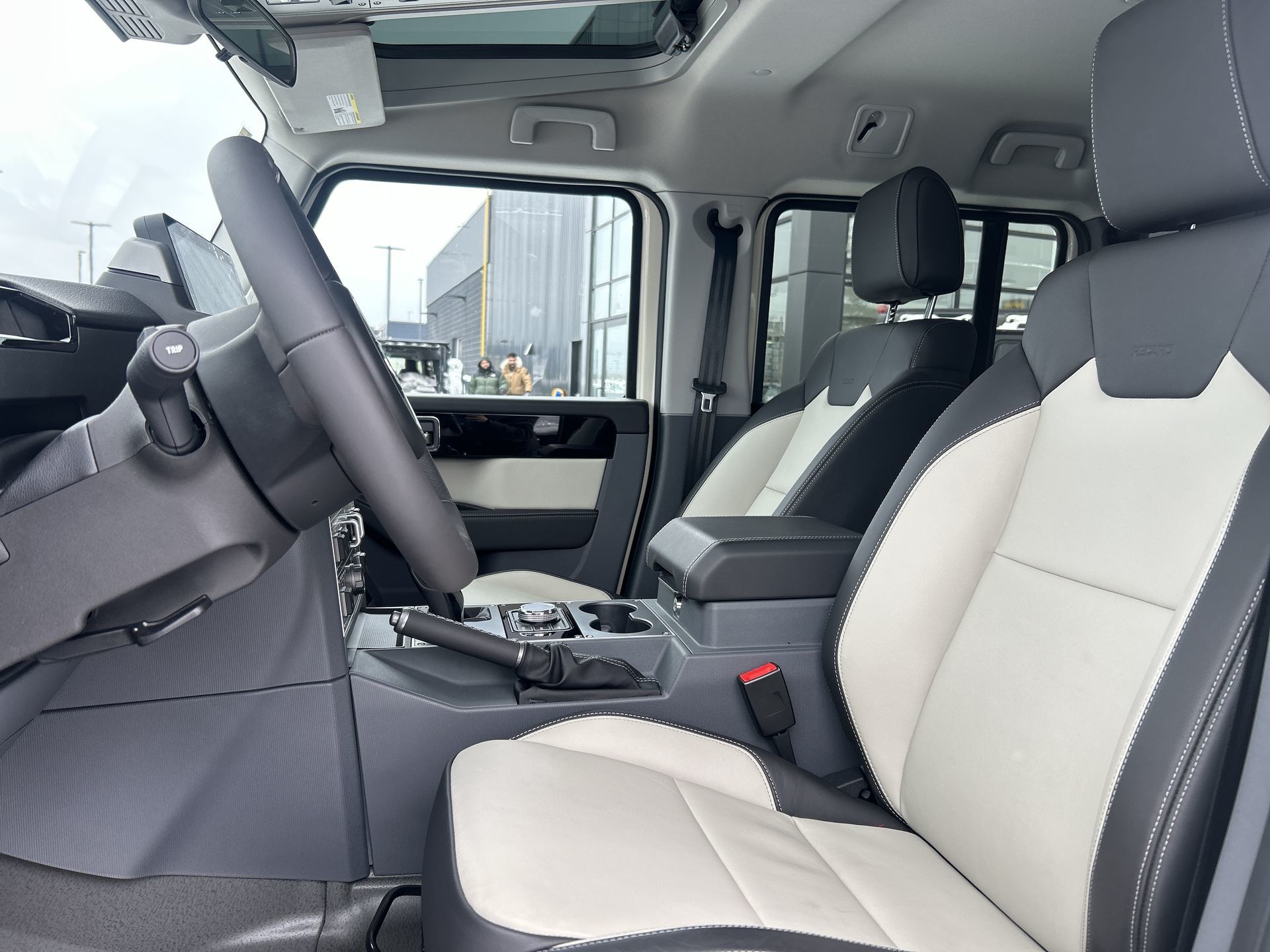 INEOS Station Wagon  2025 à Mississauga, Ontario