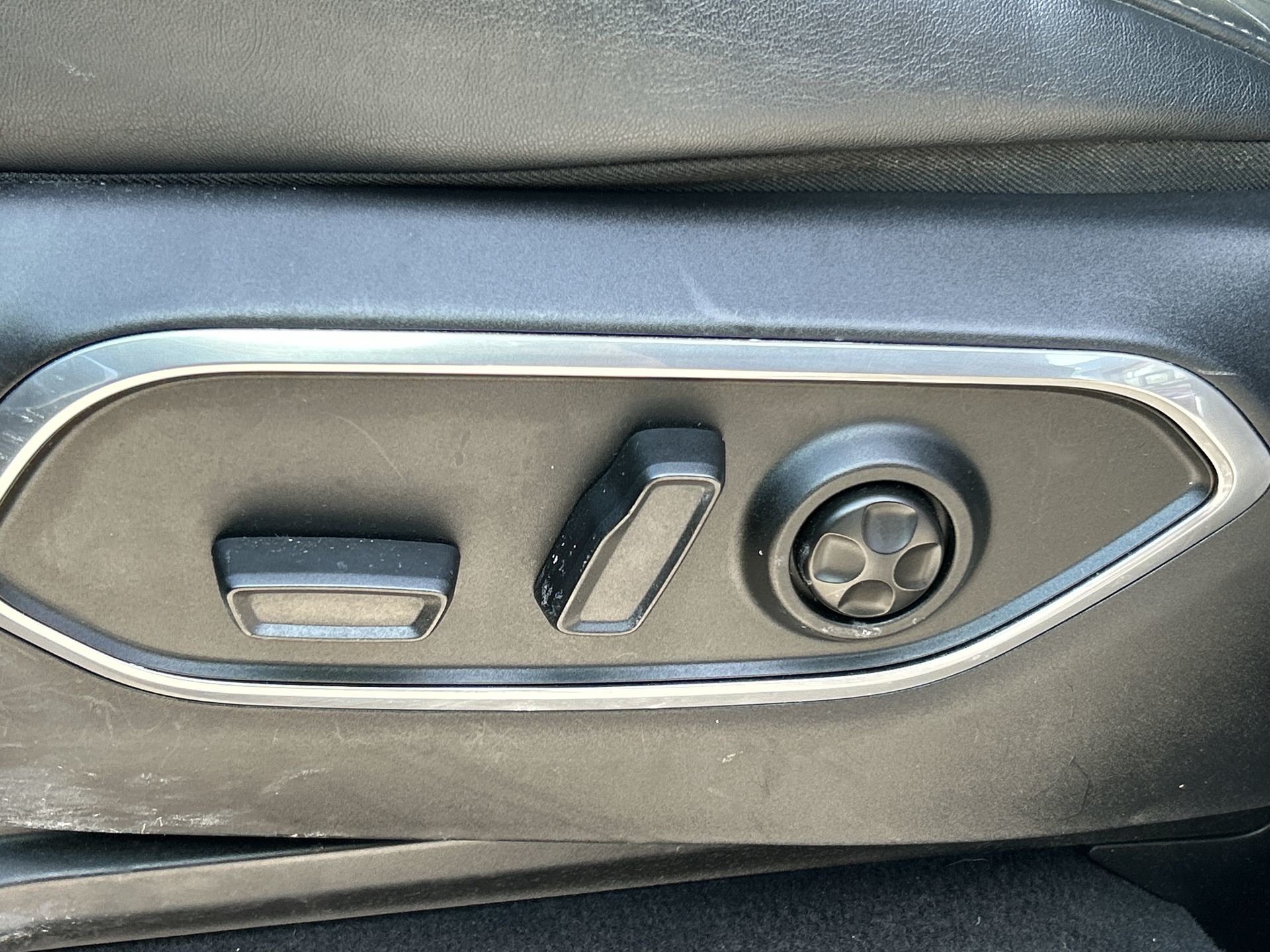 2022 Jeep Wagoneer in Mississauga, Ontario