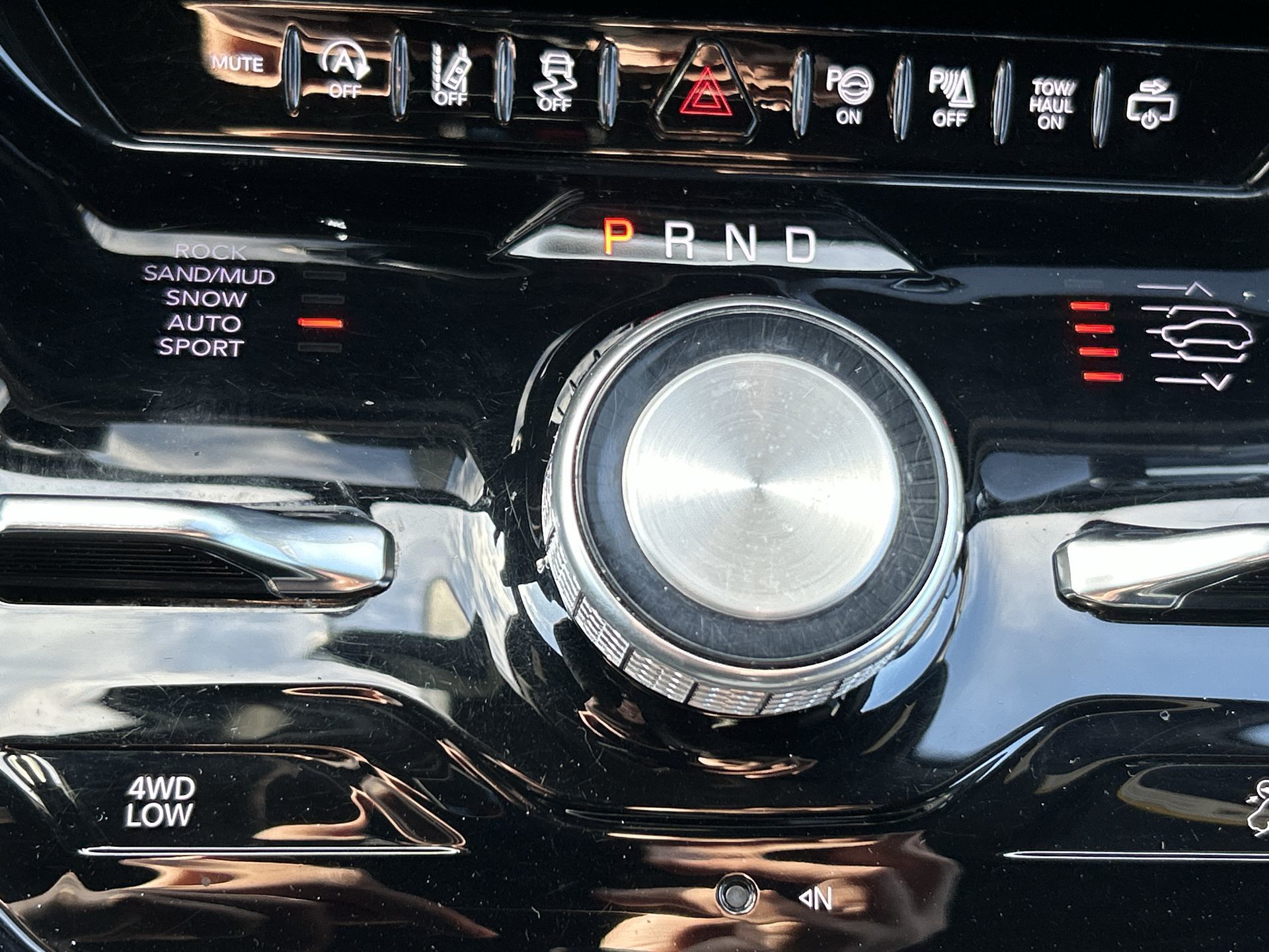 2022 Jeep Wagoneer in Mississauga, Ontario